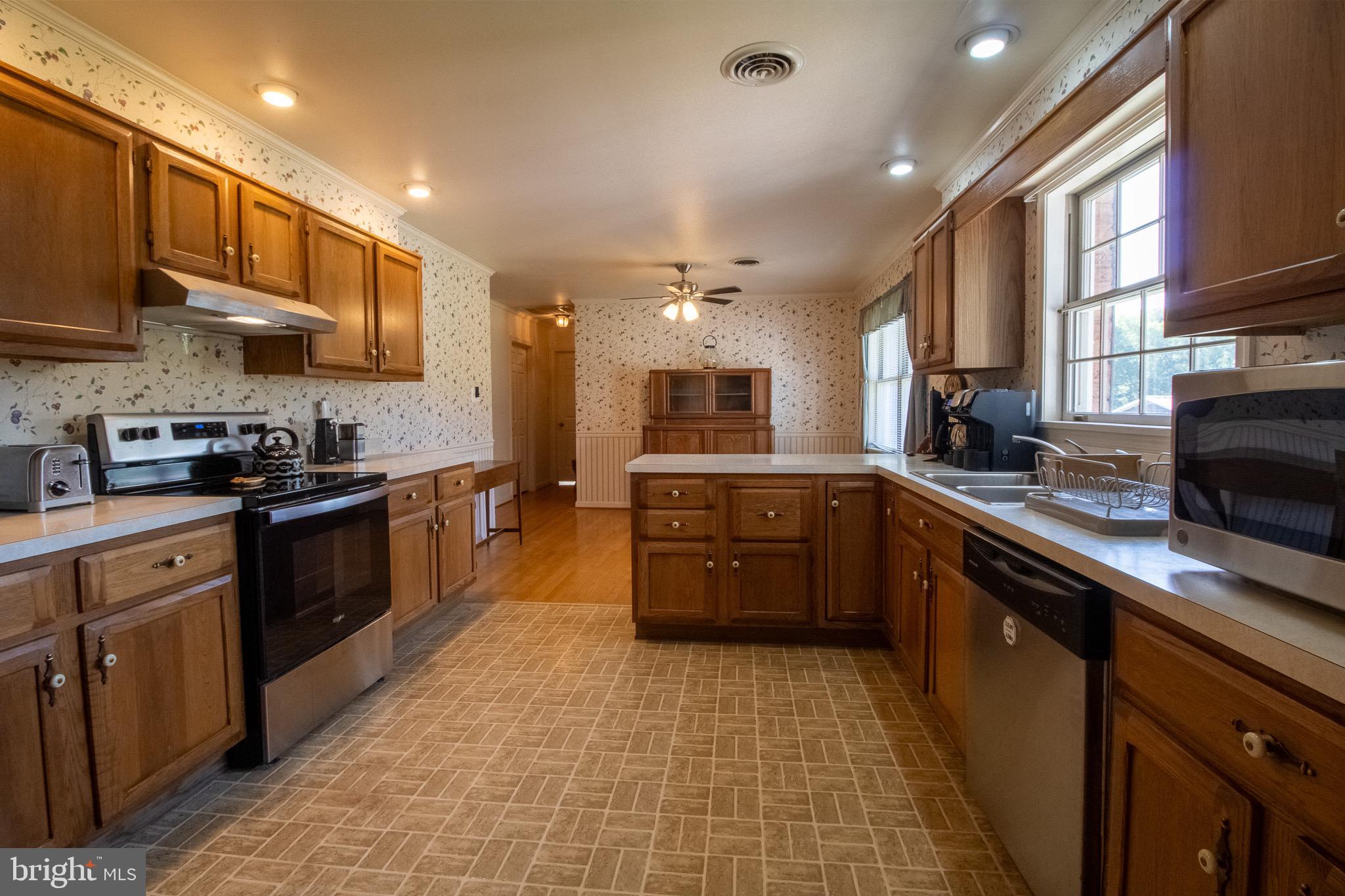 MEADOWBROOK - Residential