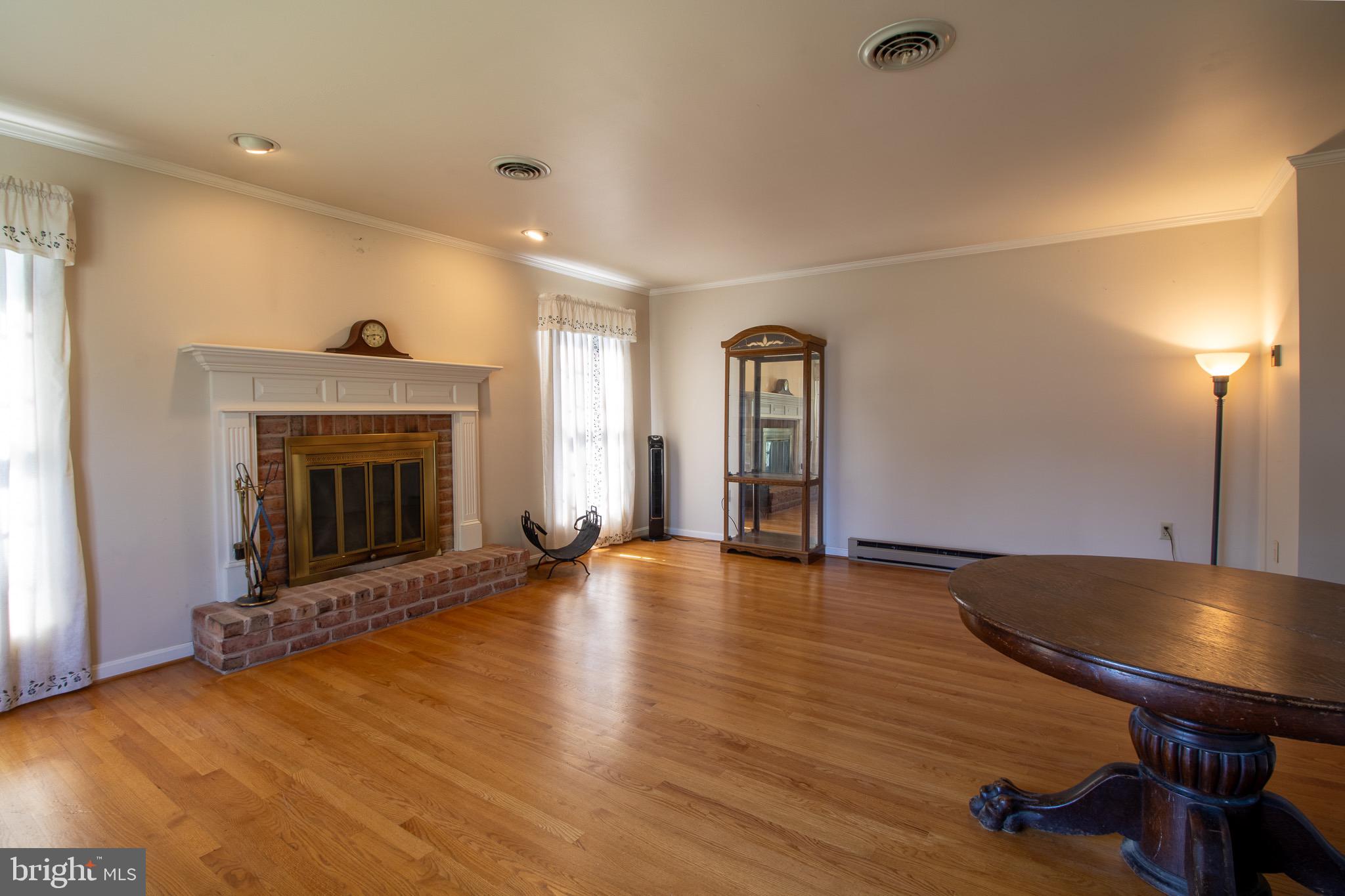 MEADOWBROOK - Residential