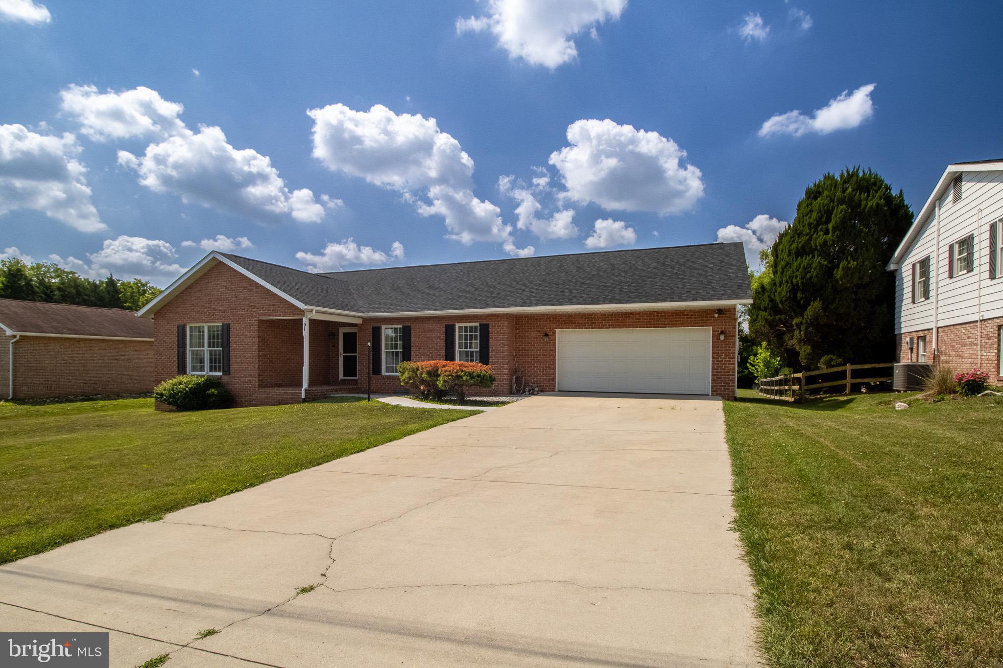 MEADOWBROOK - Residential