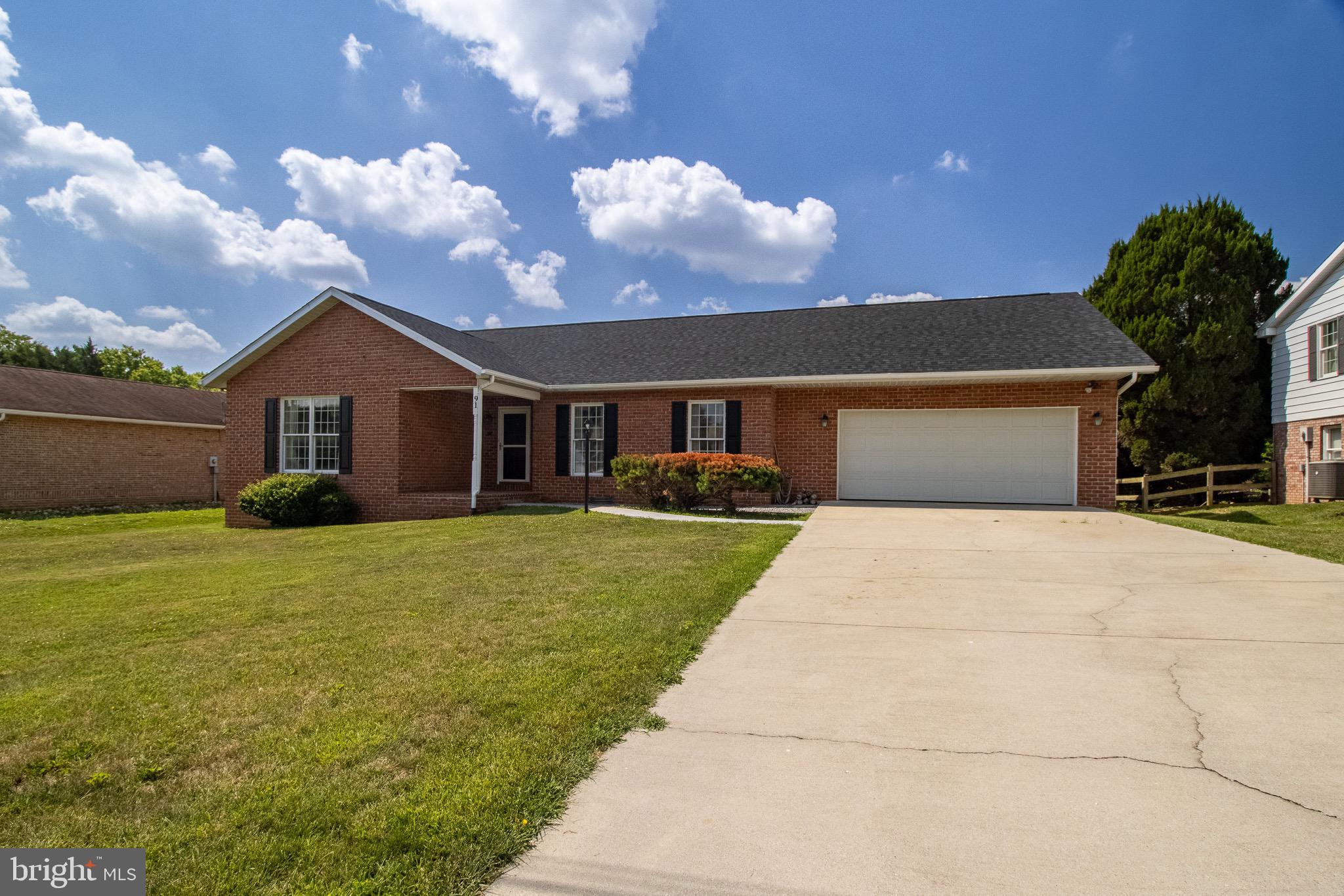 MEADOWBROOK - Residential