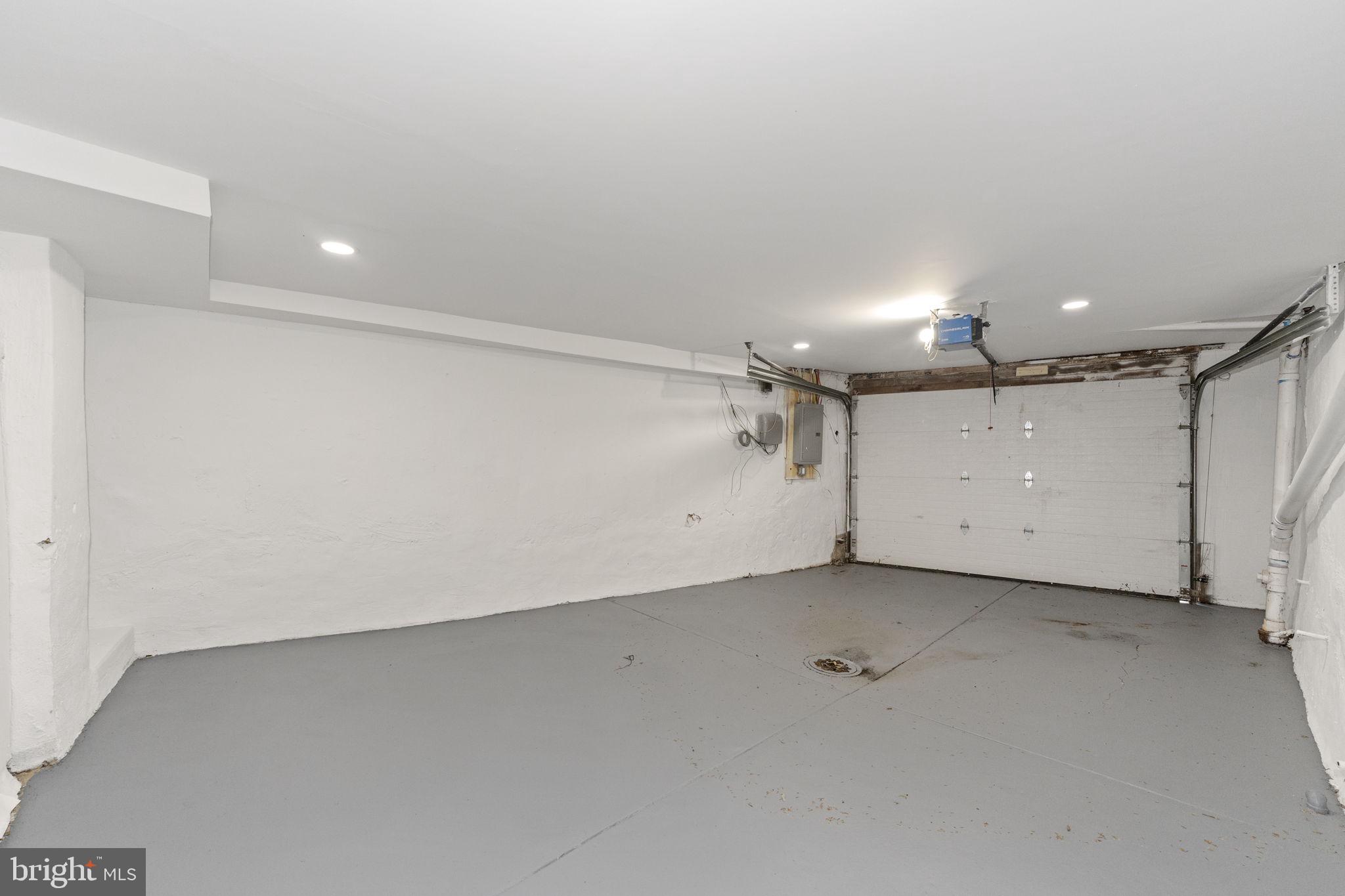 OVERBROOK FARMS - Residential