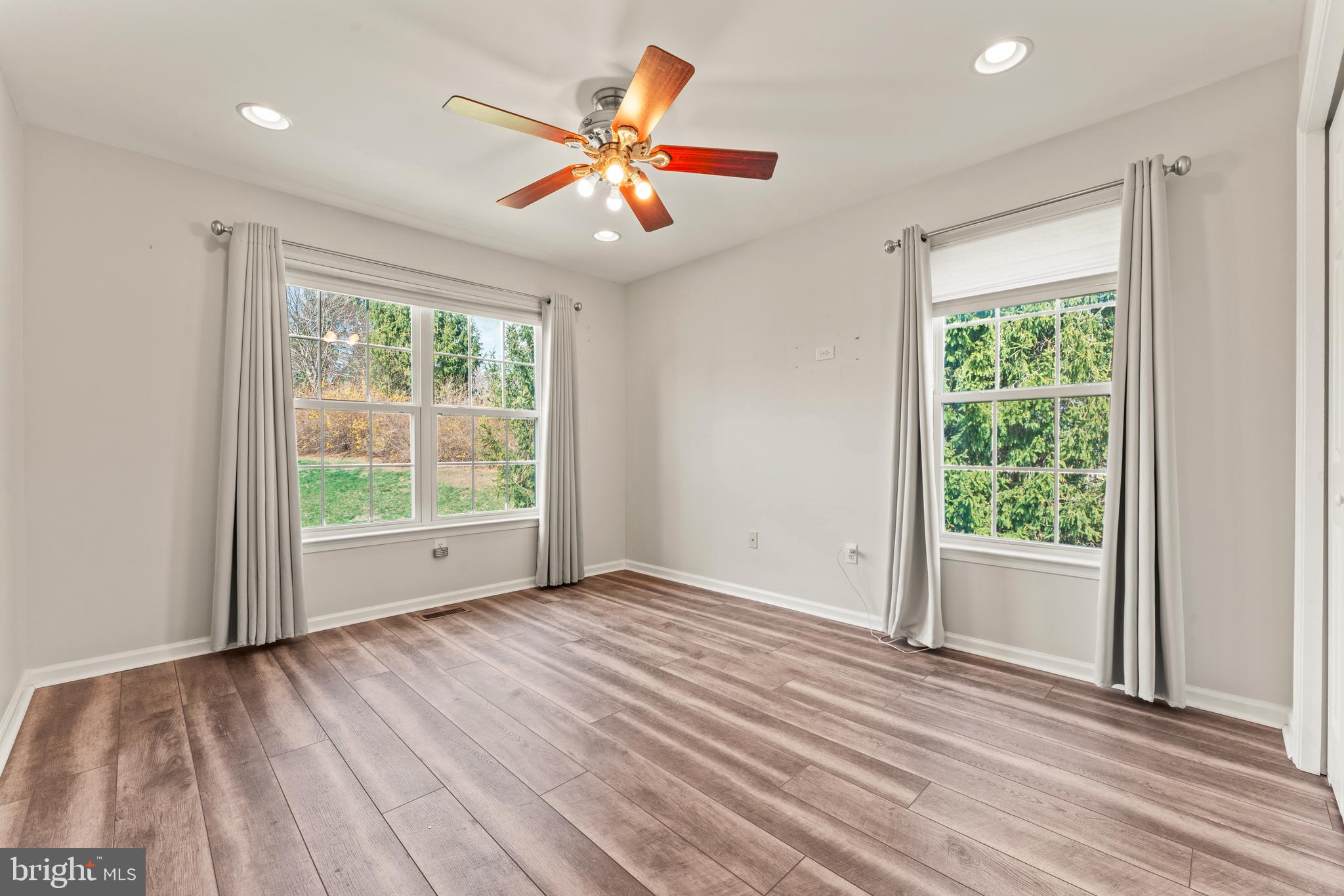 WALNUT RIDGE - Residential