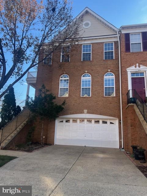 FARMWELL HUNT - Residential Lease