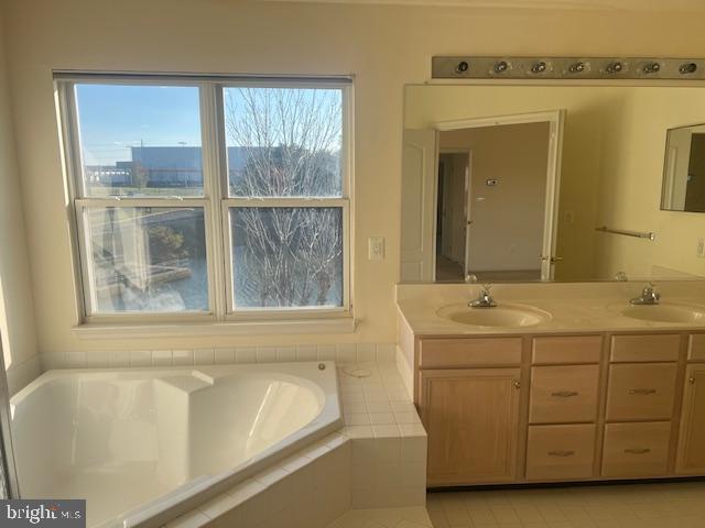 FARMWELL HUNT - Residential Lease