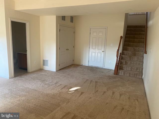 FARMWELL HUNT - Residential Lease