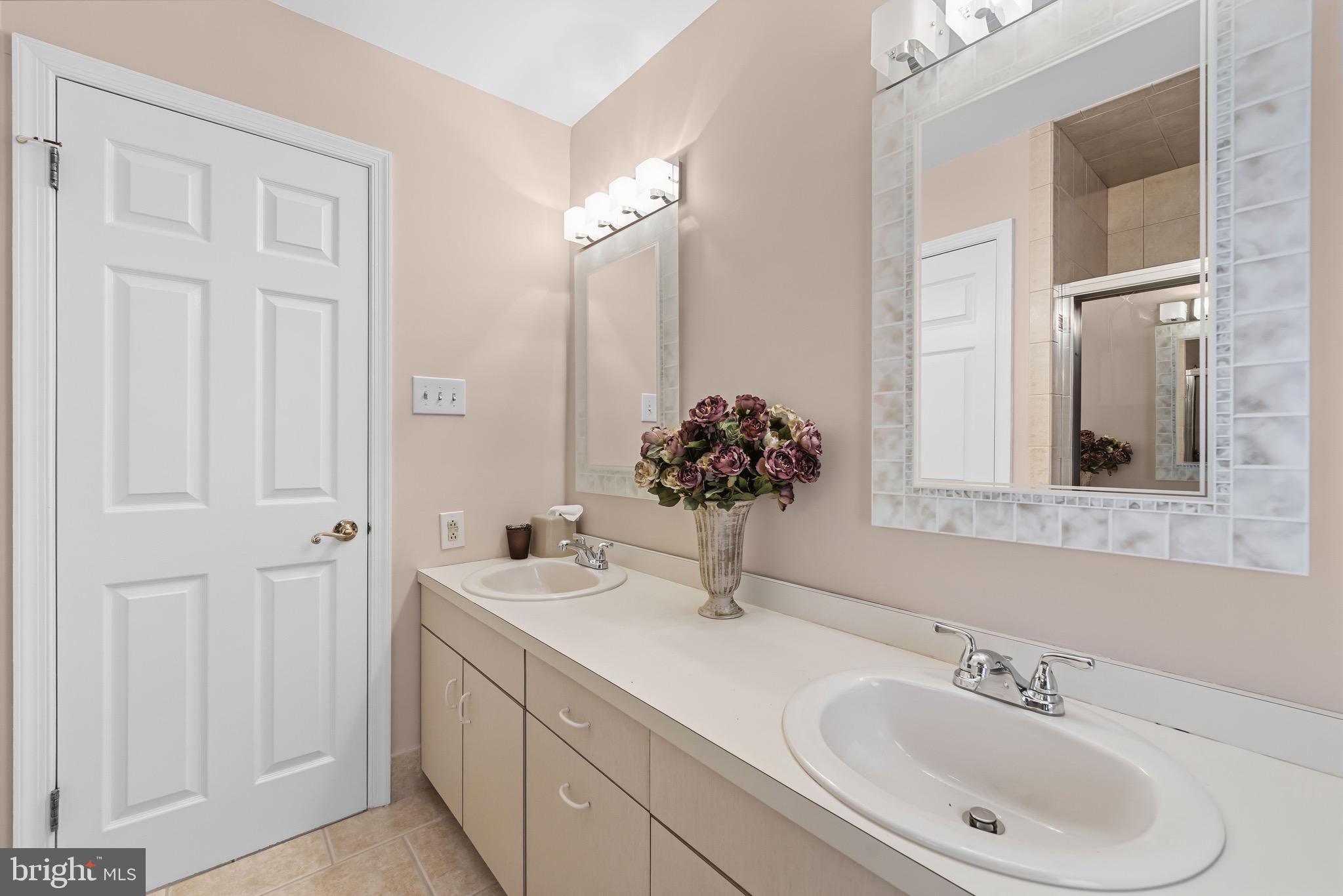 JUSTA FARMS - Residential