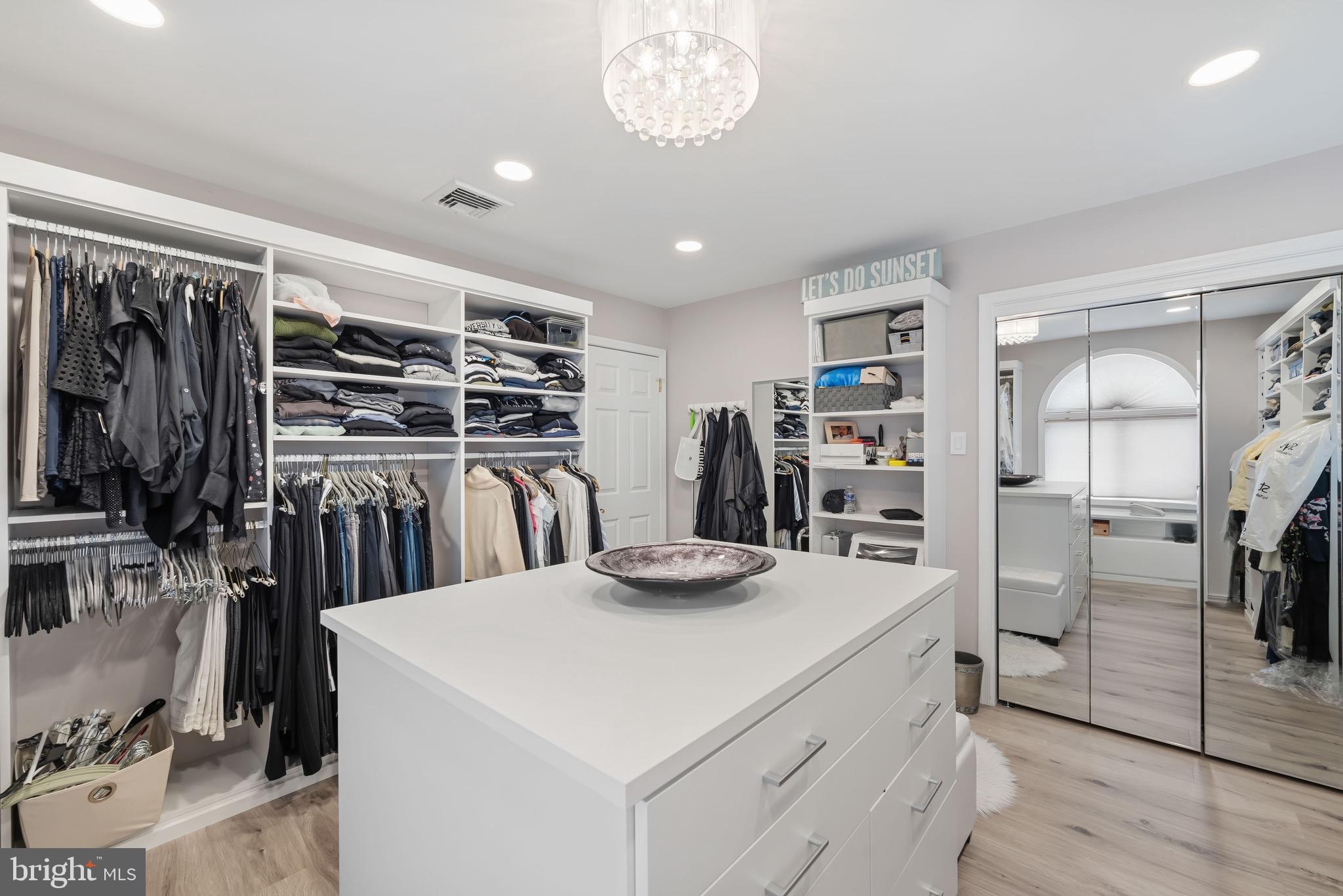 JUSTA FARMS - Residential