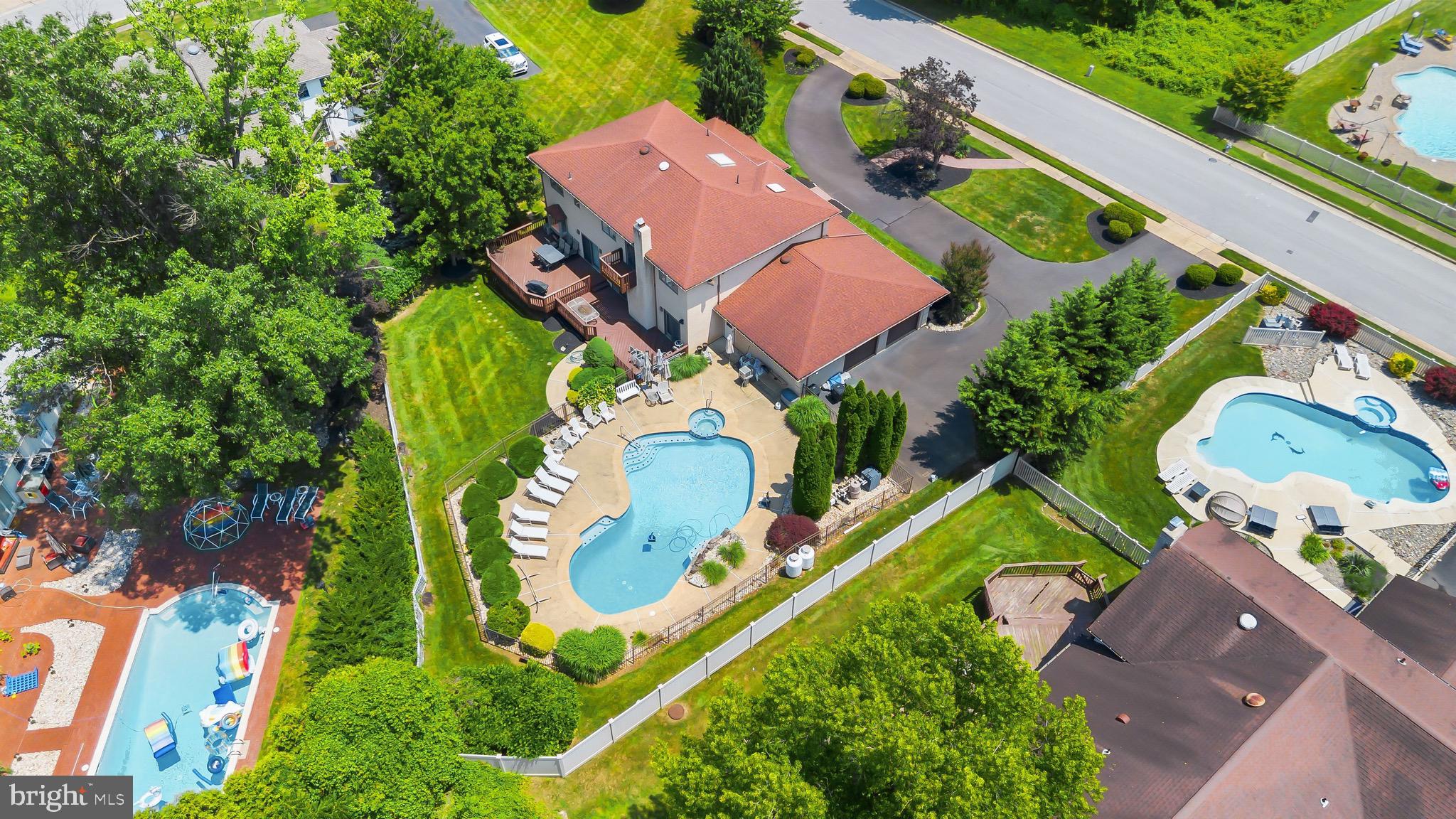 JUSTA FARMS - Residential