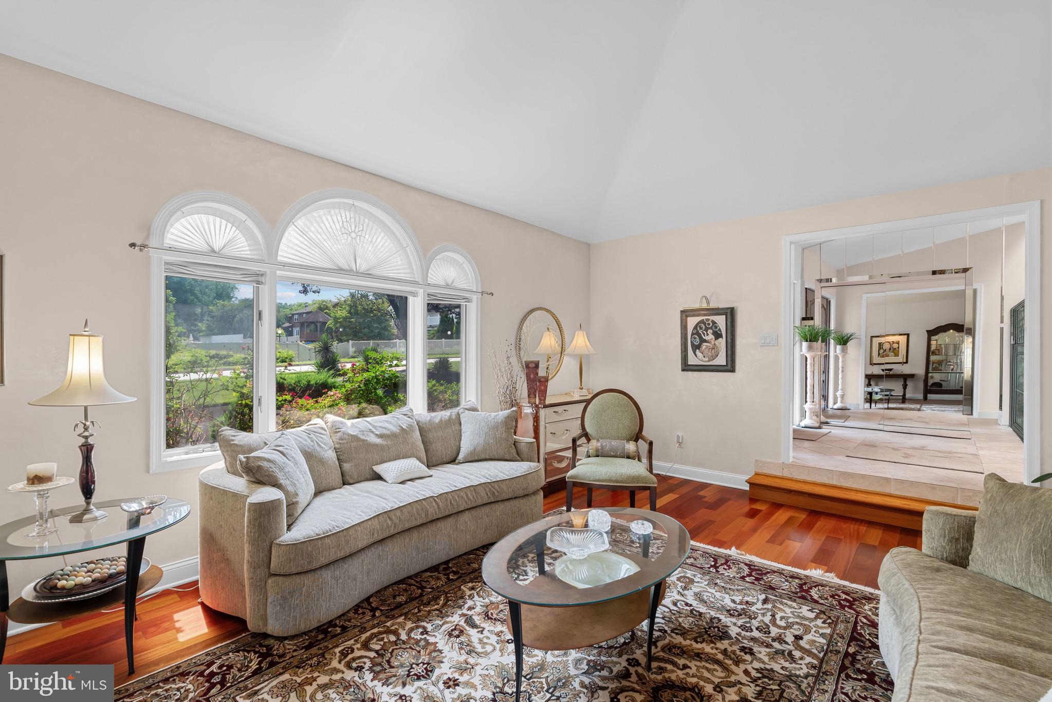 JUSTA FARMS - Residential