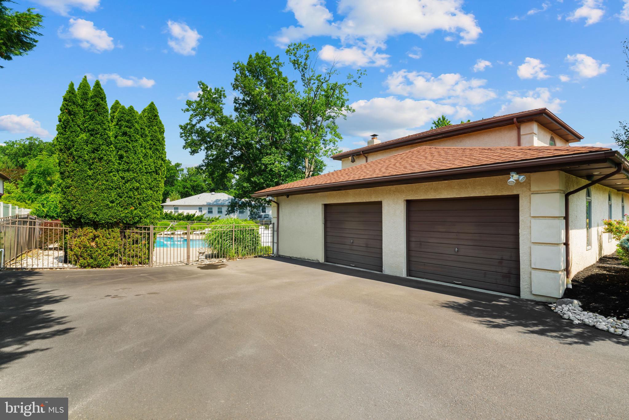JUSTA FARMS - Residential