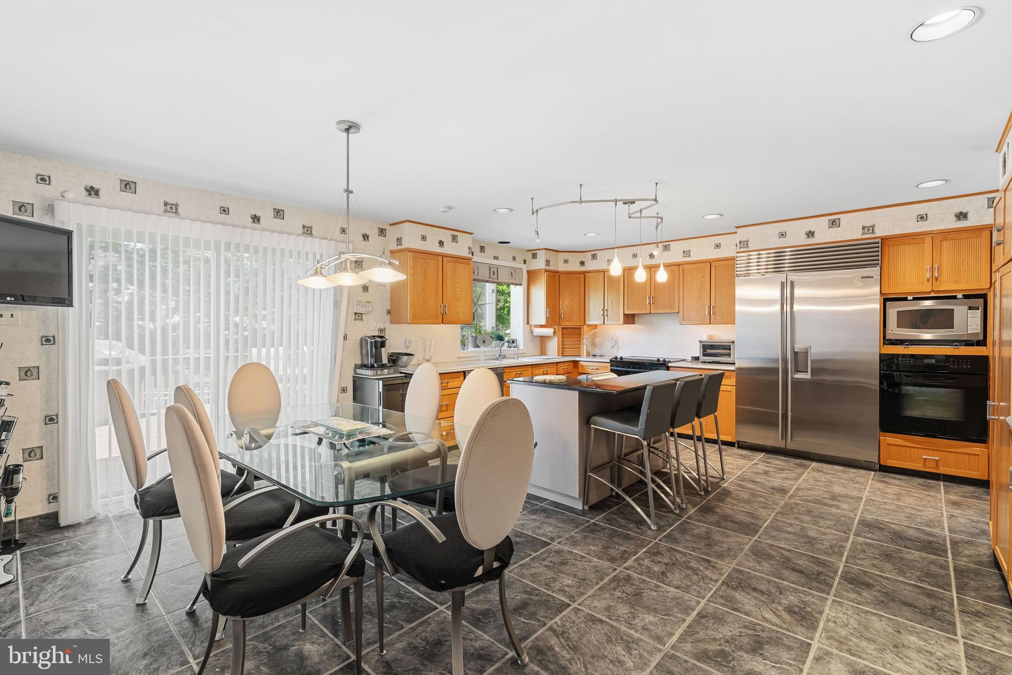 JUSTA FARMS - Residential