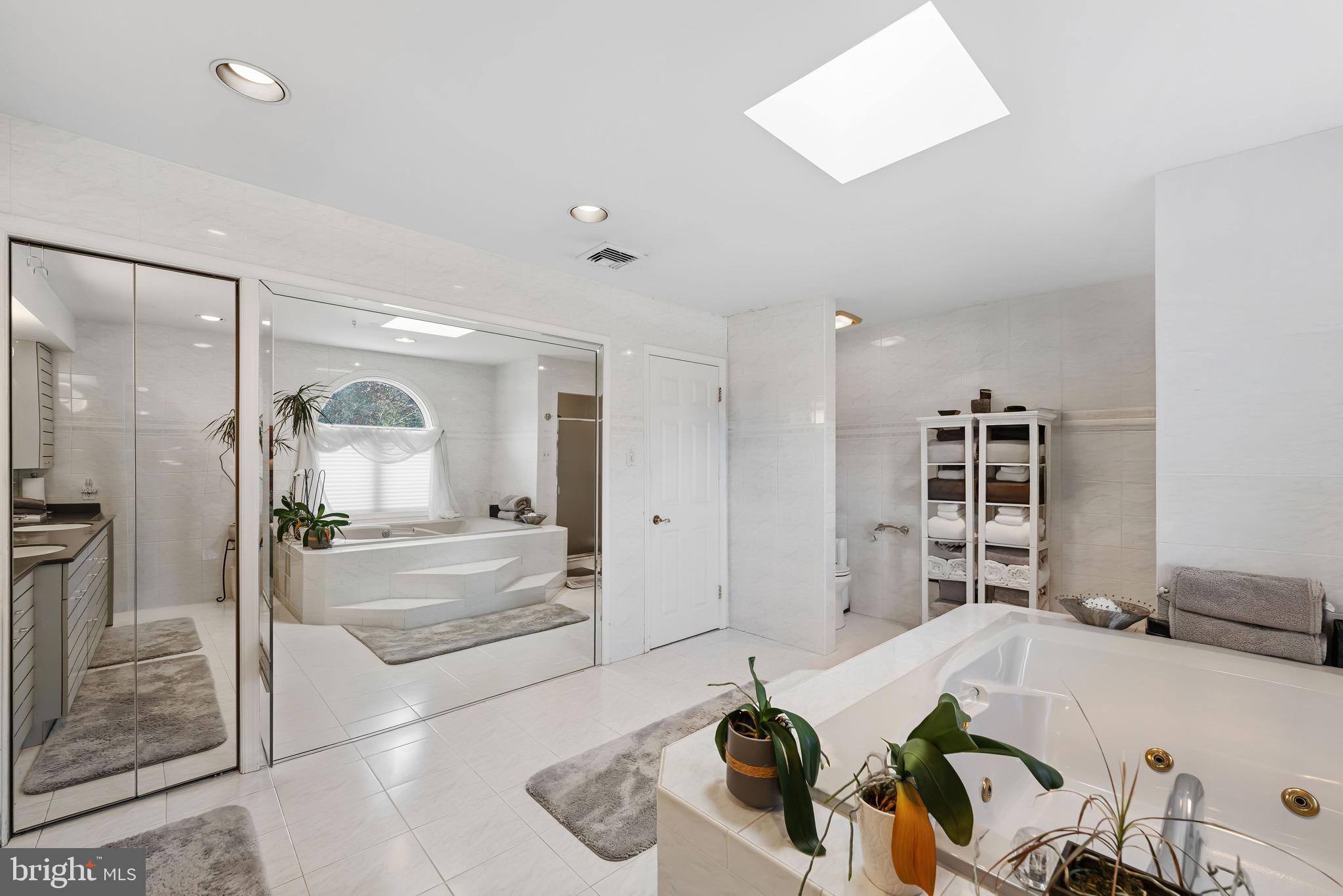 JUSTA FARMS - Residential