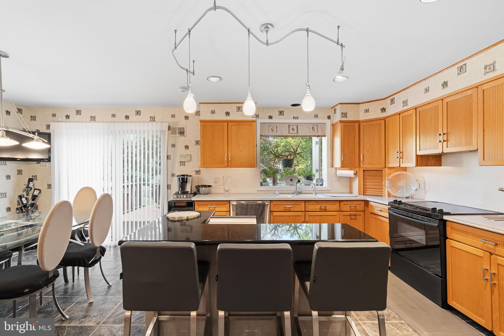 JUSTA FARMS - Residential
