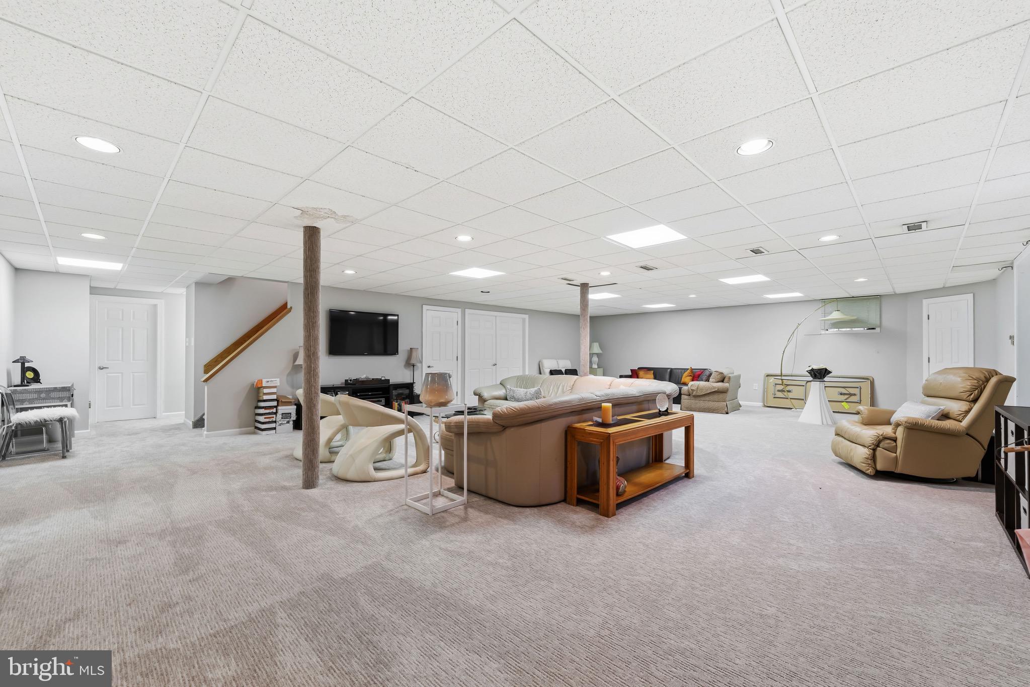 JUSTA FARMS - Residential