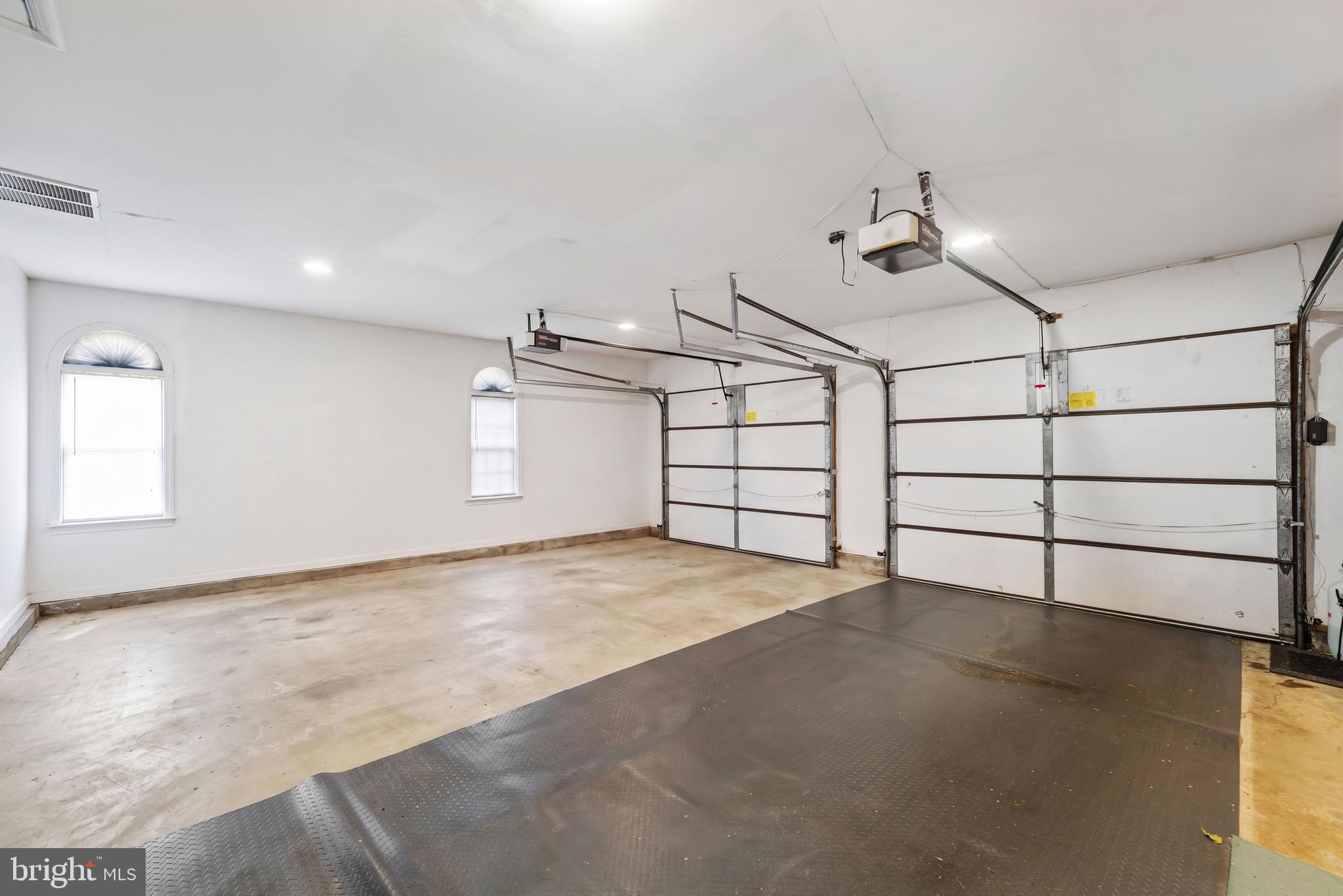 JUSTA FARMS - Residential
