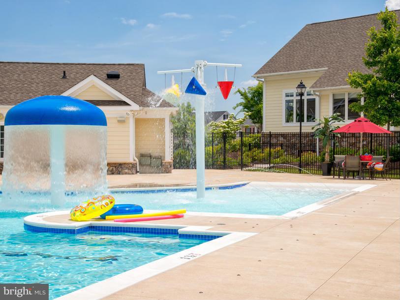 LOUDOUN VALLEY ESTATES 2 - Residential Lease