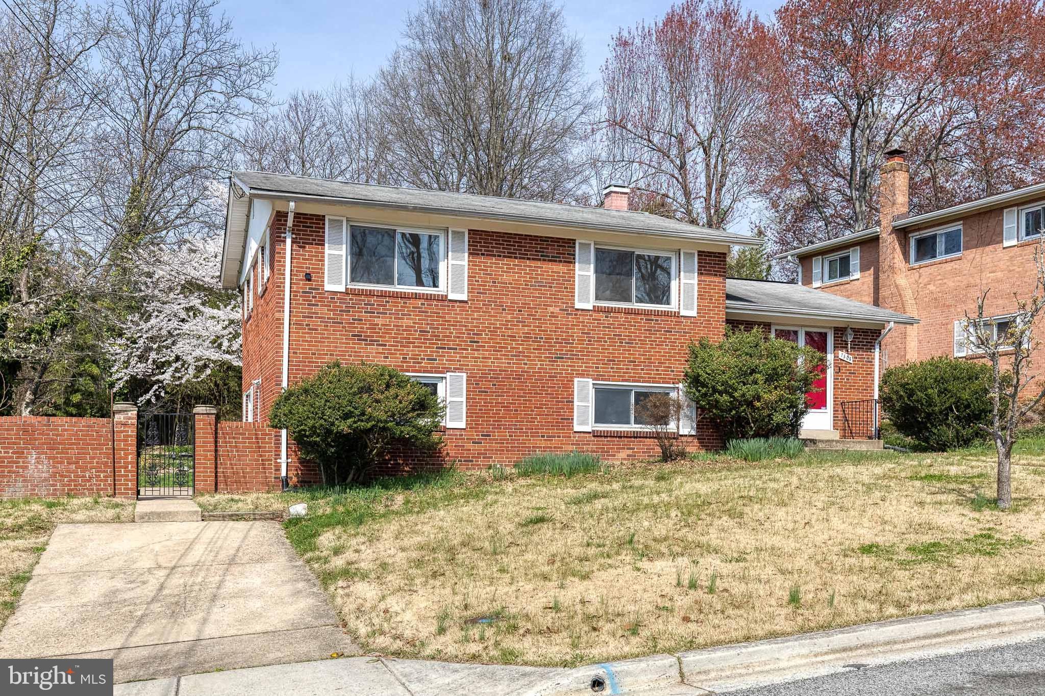 COLLEGE PARK ESTATES - Residential