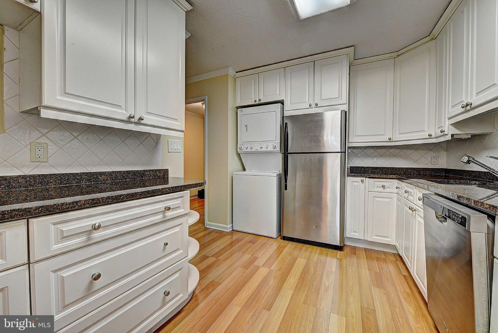 ROTONDA - Residential Lease