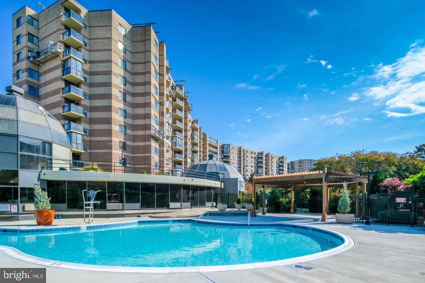 ROTONDA - Residential Lease