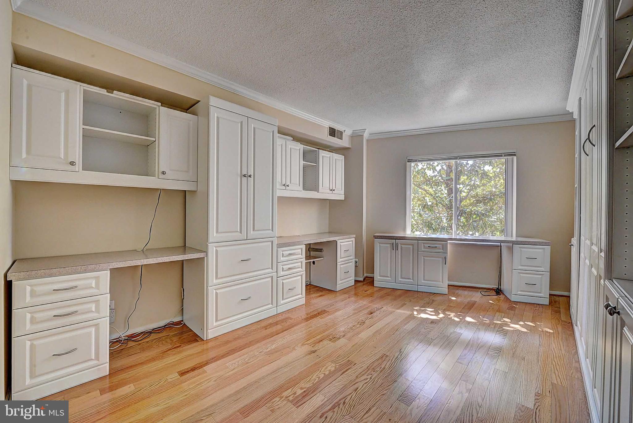 ROTONDA - Residential Lease