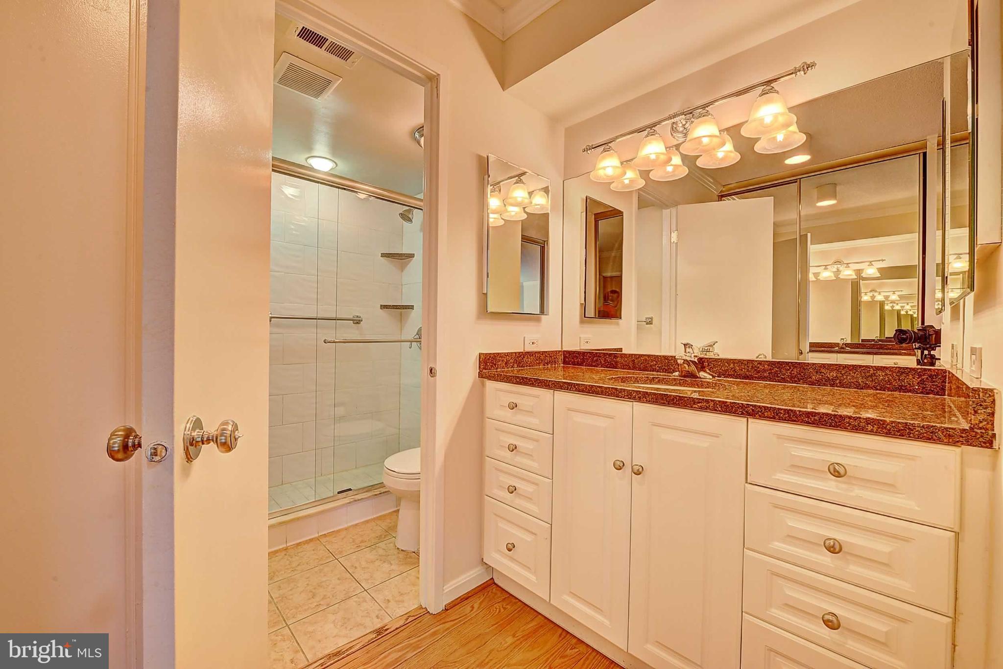 ROTONDA - Residential Lease