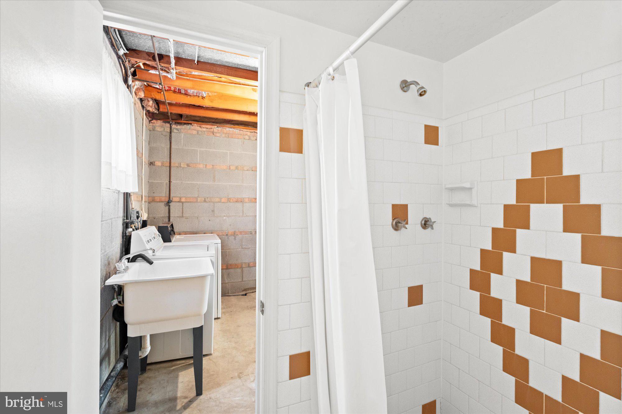 ALCOVA HEIGHTS - Residential