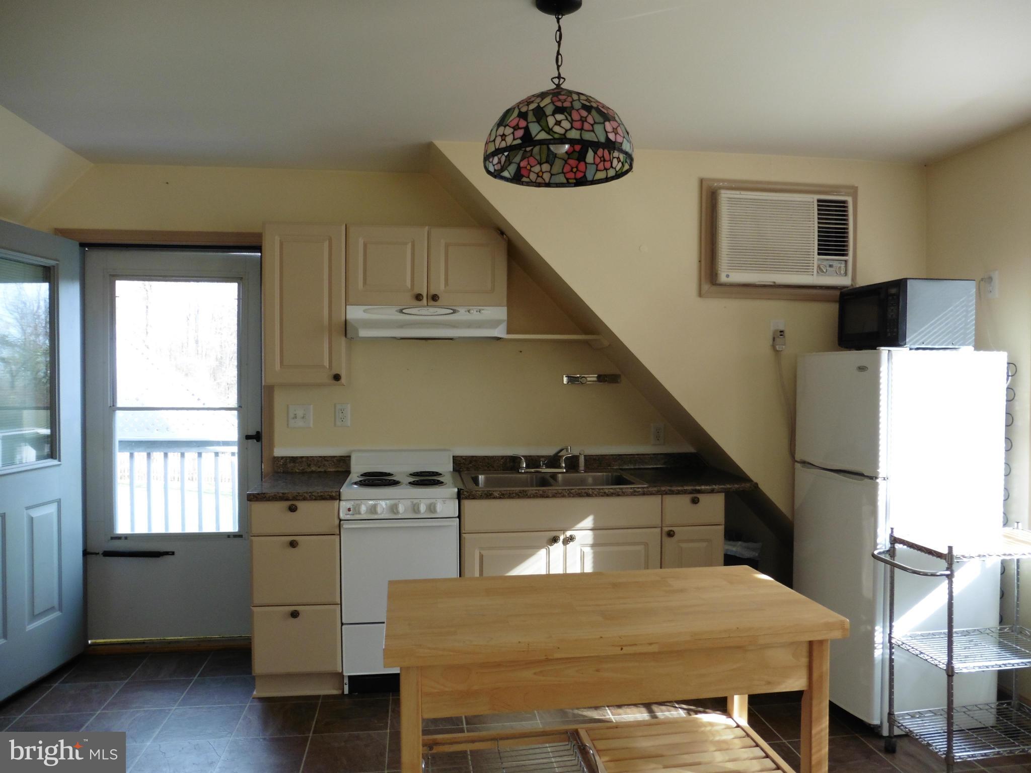SKYLINE ORCHARDS - Residential Lease