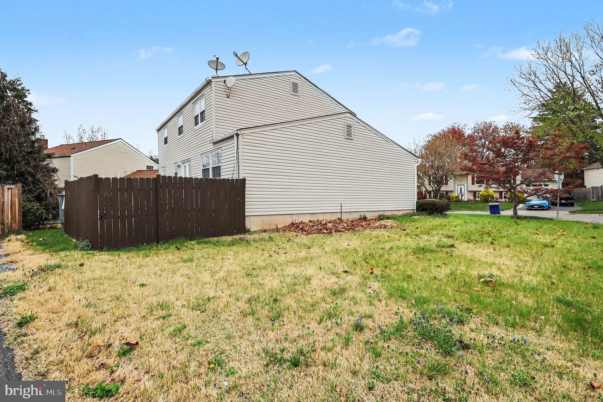 ESTATES AT EAGLE LIE - Residential Lease