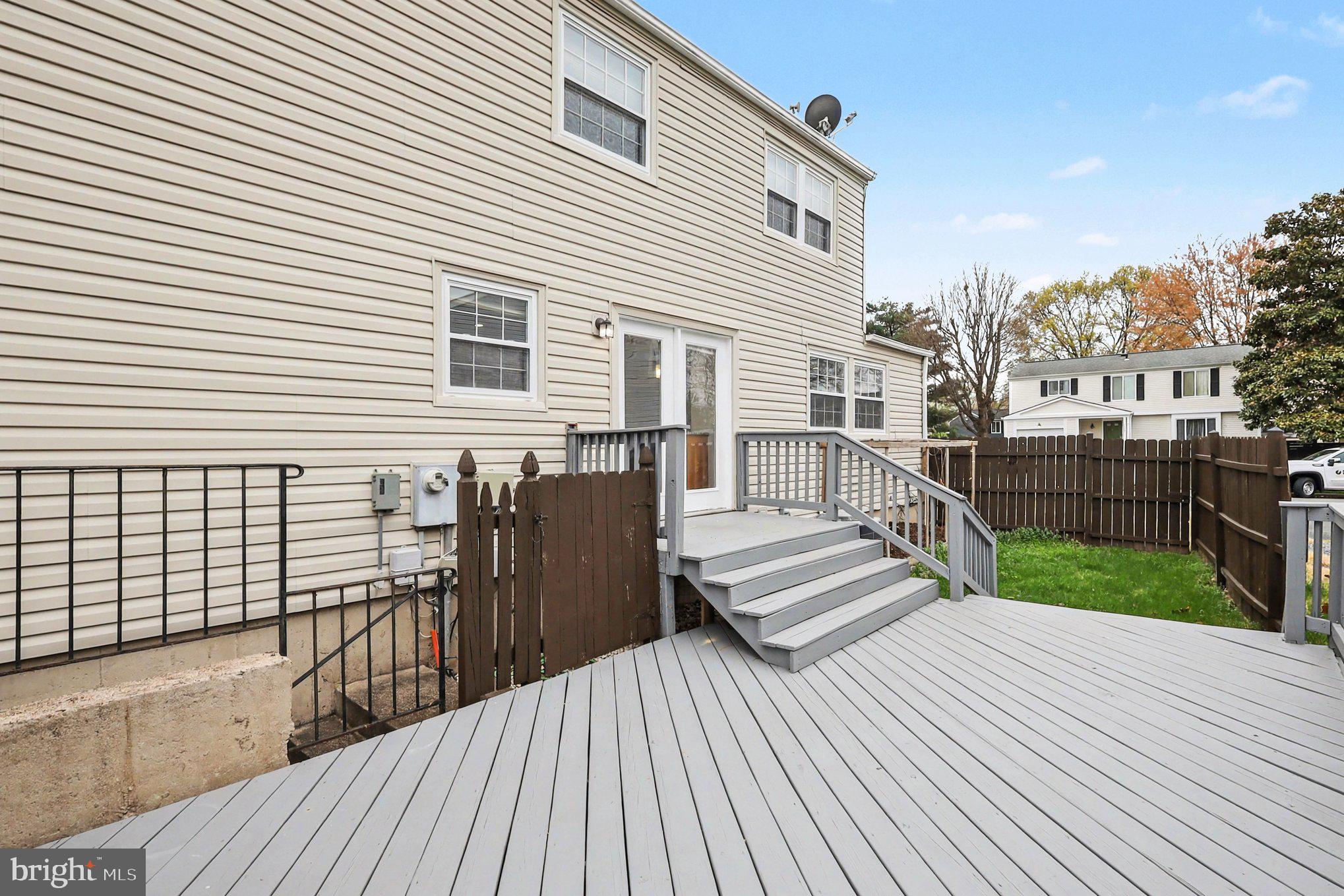 ESTATES AT EAGLE LIE - Residential Lease