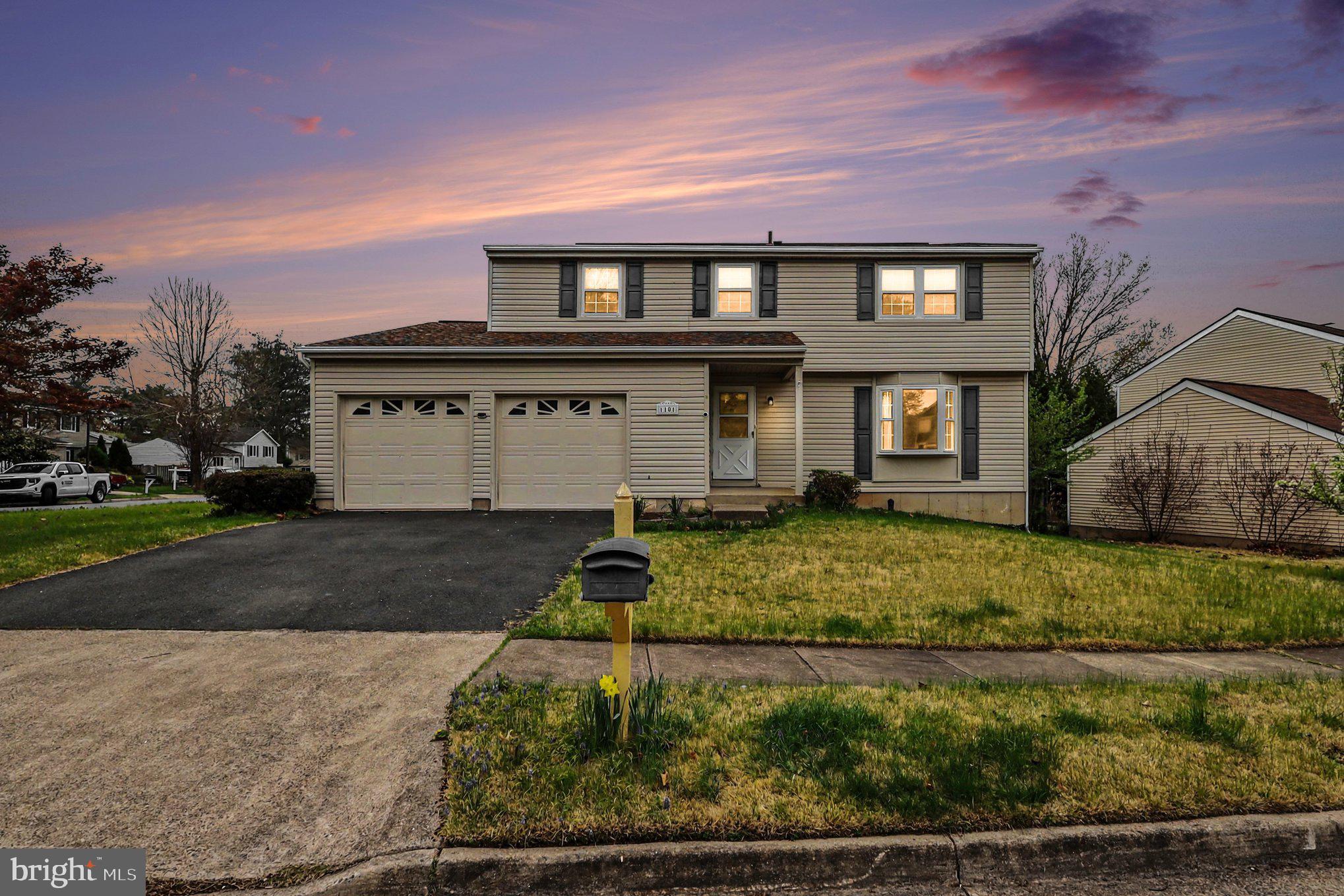 ESTATES AT EAGLE LIE - Residential Lease