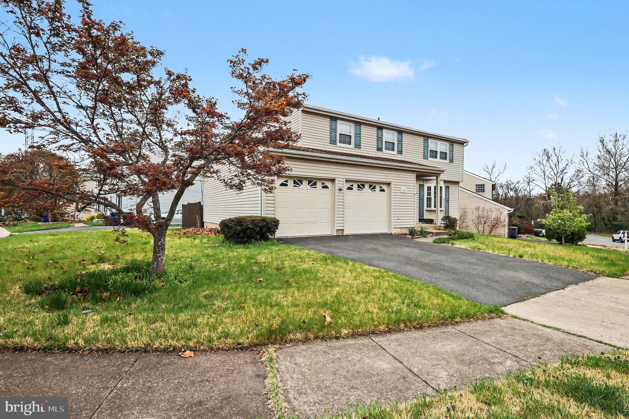 ESTATES AT EAGLE LIE - Residential Lease