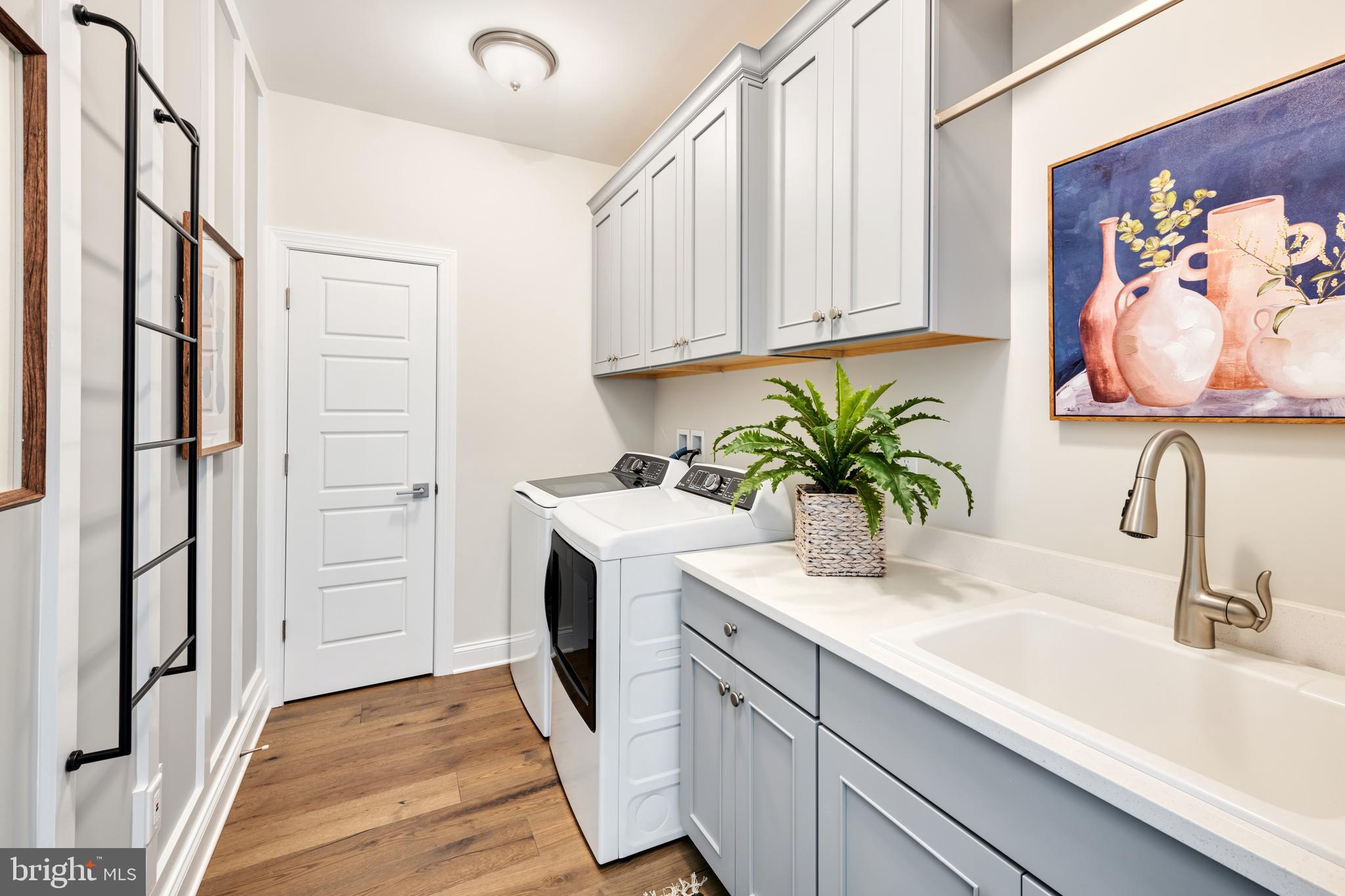 PENINSULA LAKES - Residential