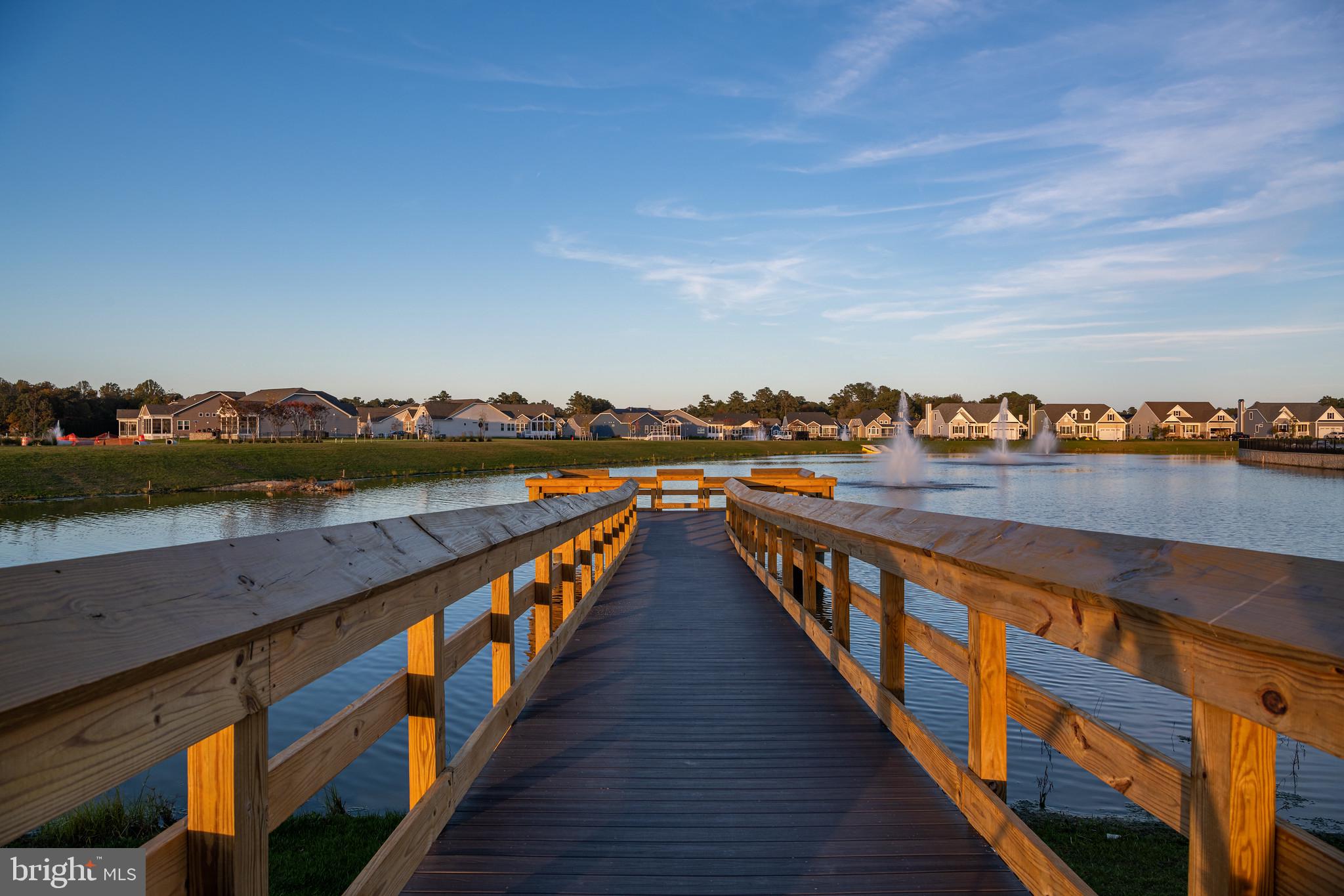 PENINSULA LAKES - Residential