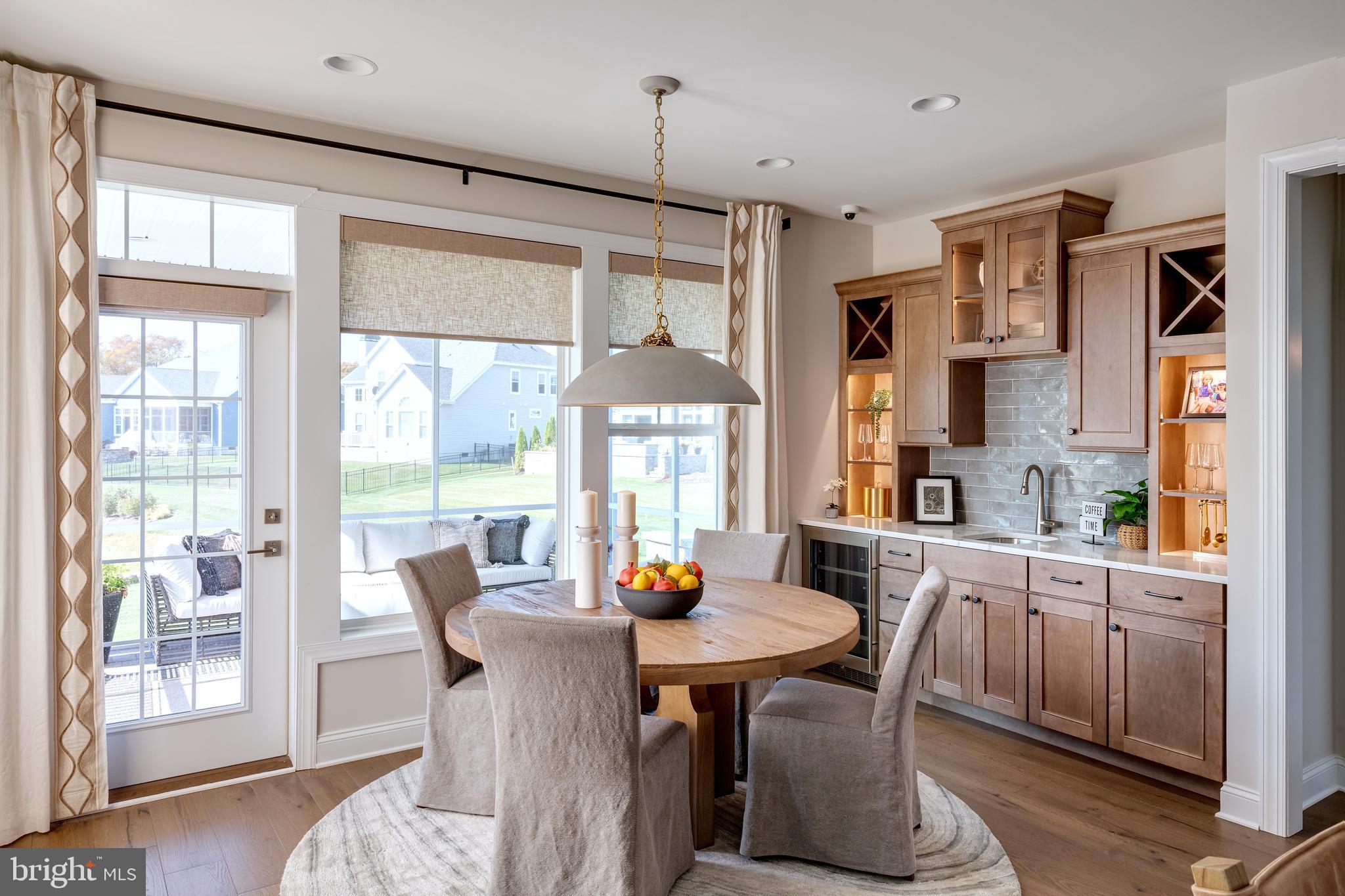 PENINSULA LAKES - Residential