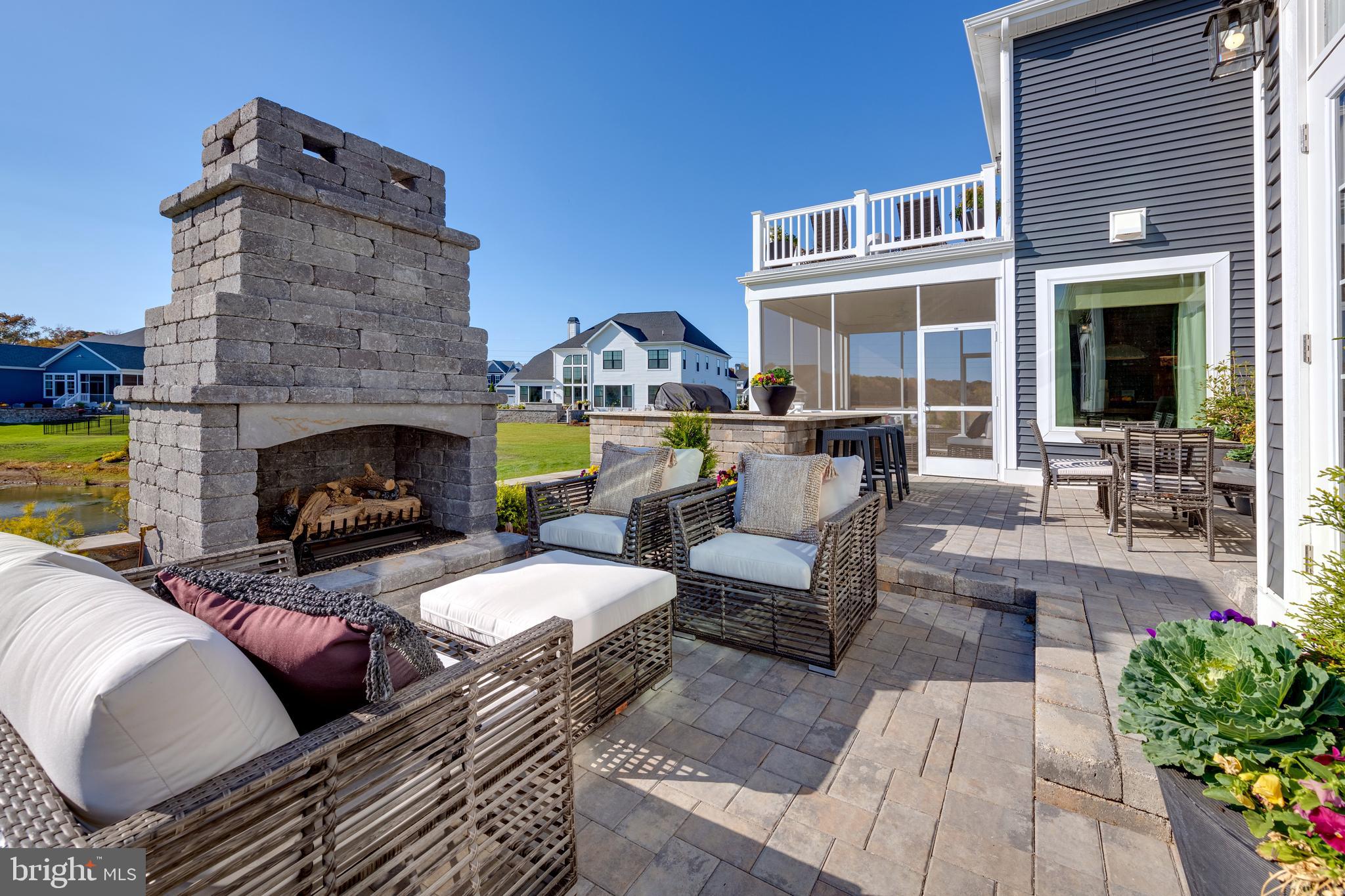 PENINSULA LAKES - Residential