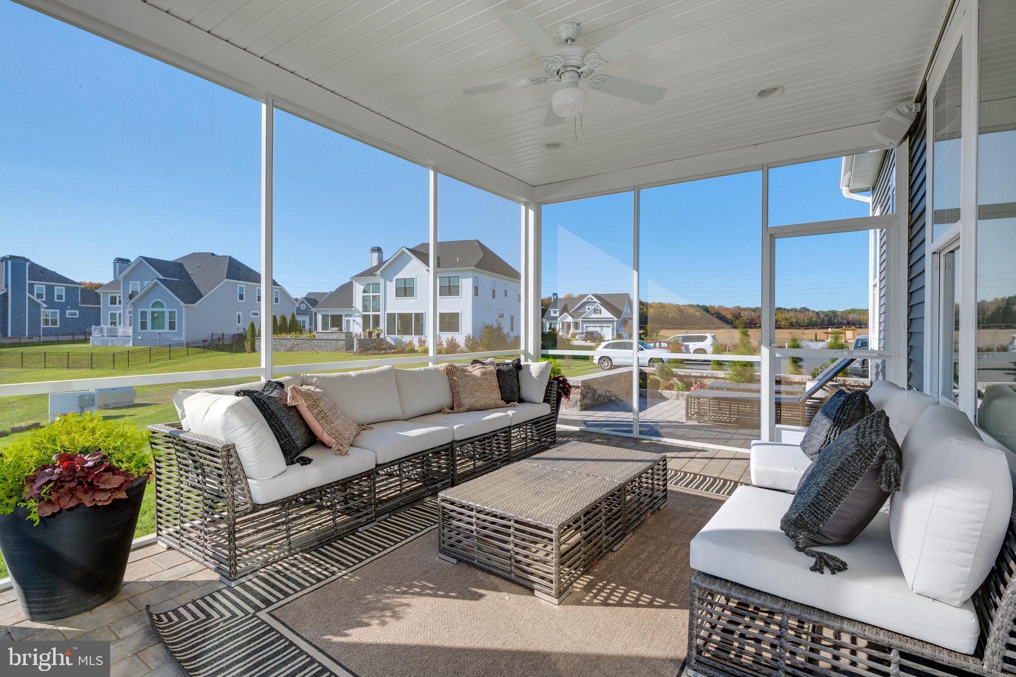 PENINSULA LAKES - Residential