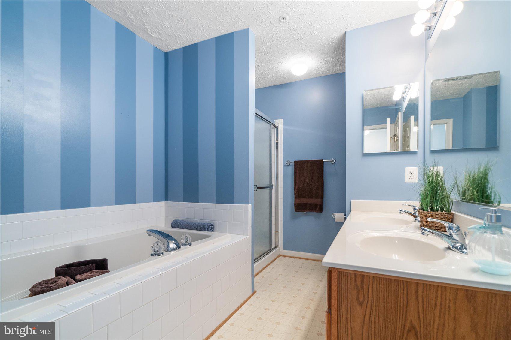 OAKHURST - Residential