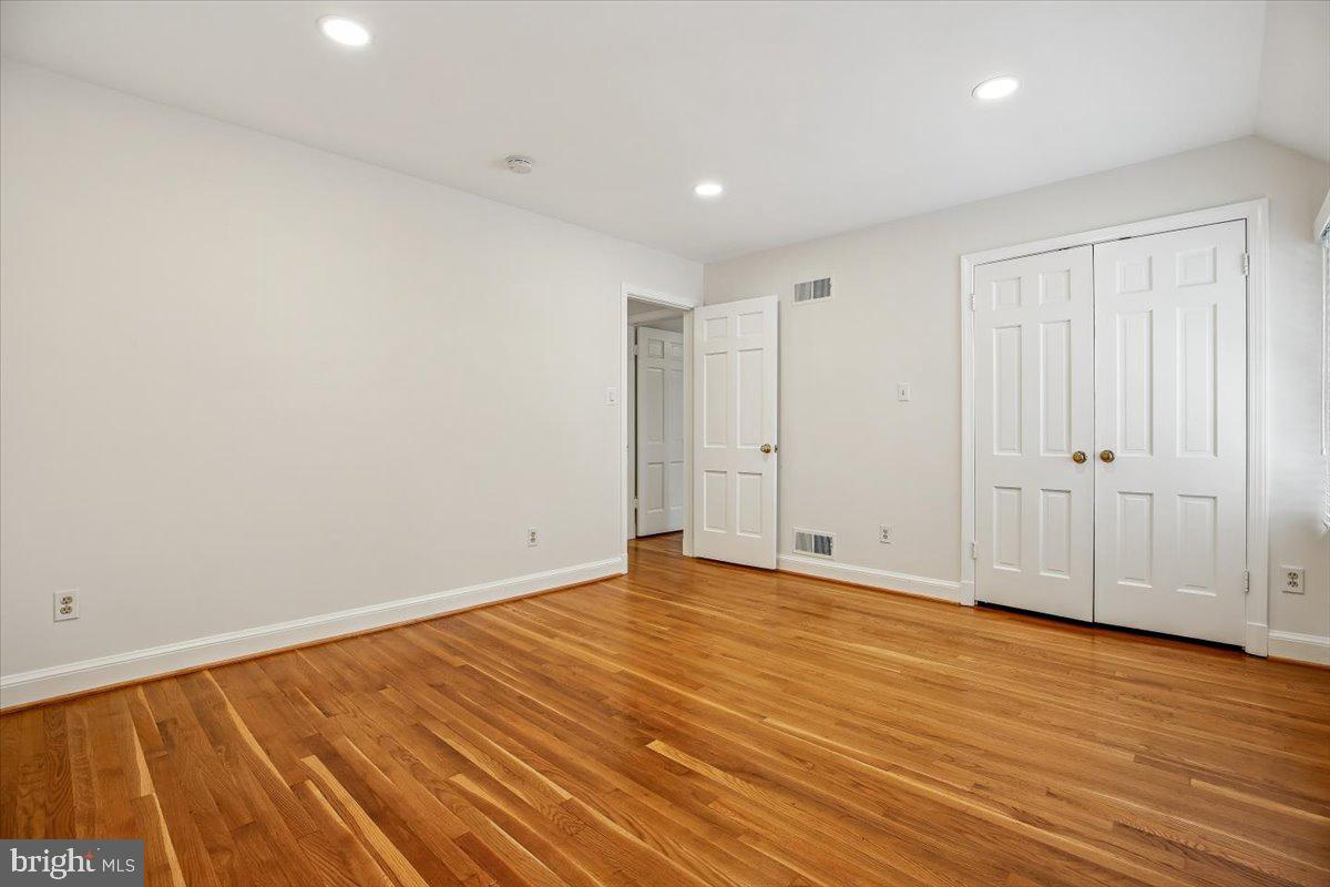 BRADLEY HILLS GROVE - Residential