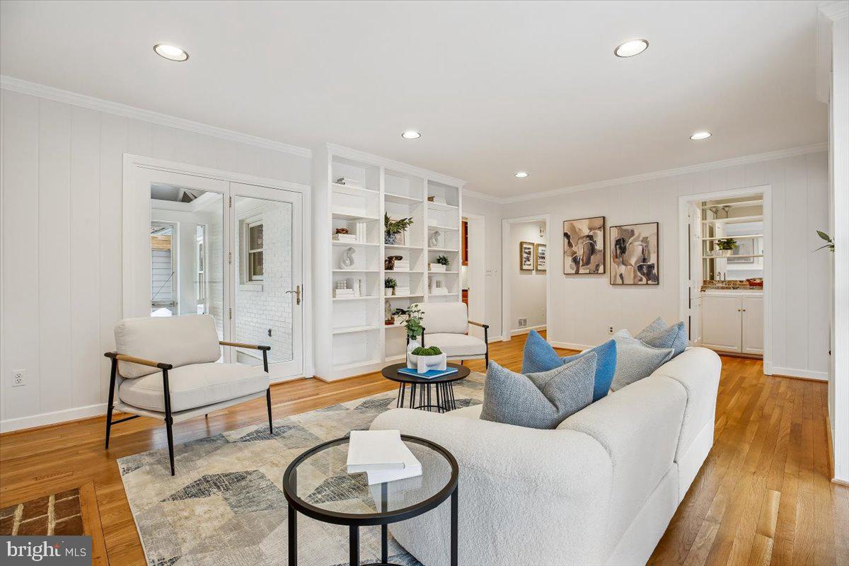 BRADLEY HILLS GROVE - Residential