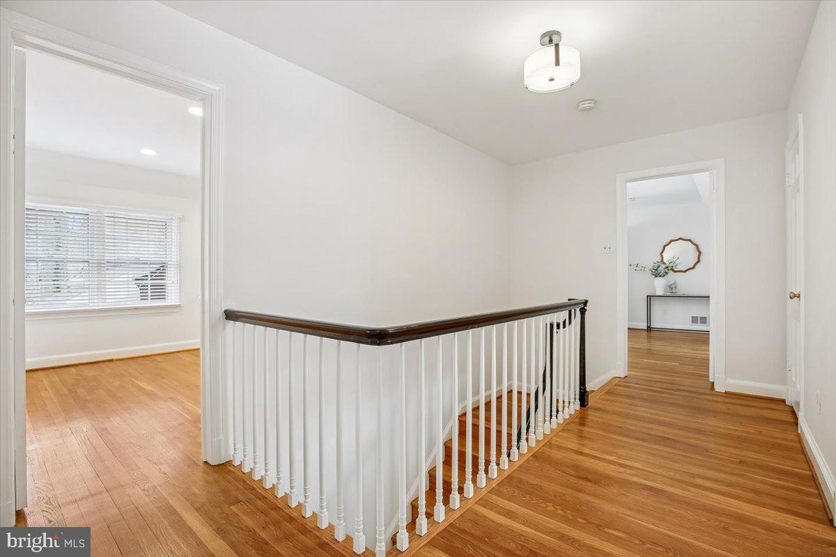 BRADLEY HILLS GROVE - Residential