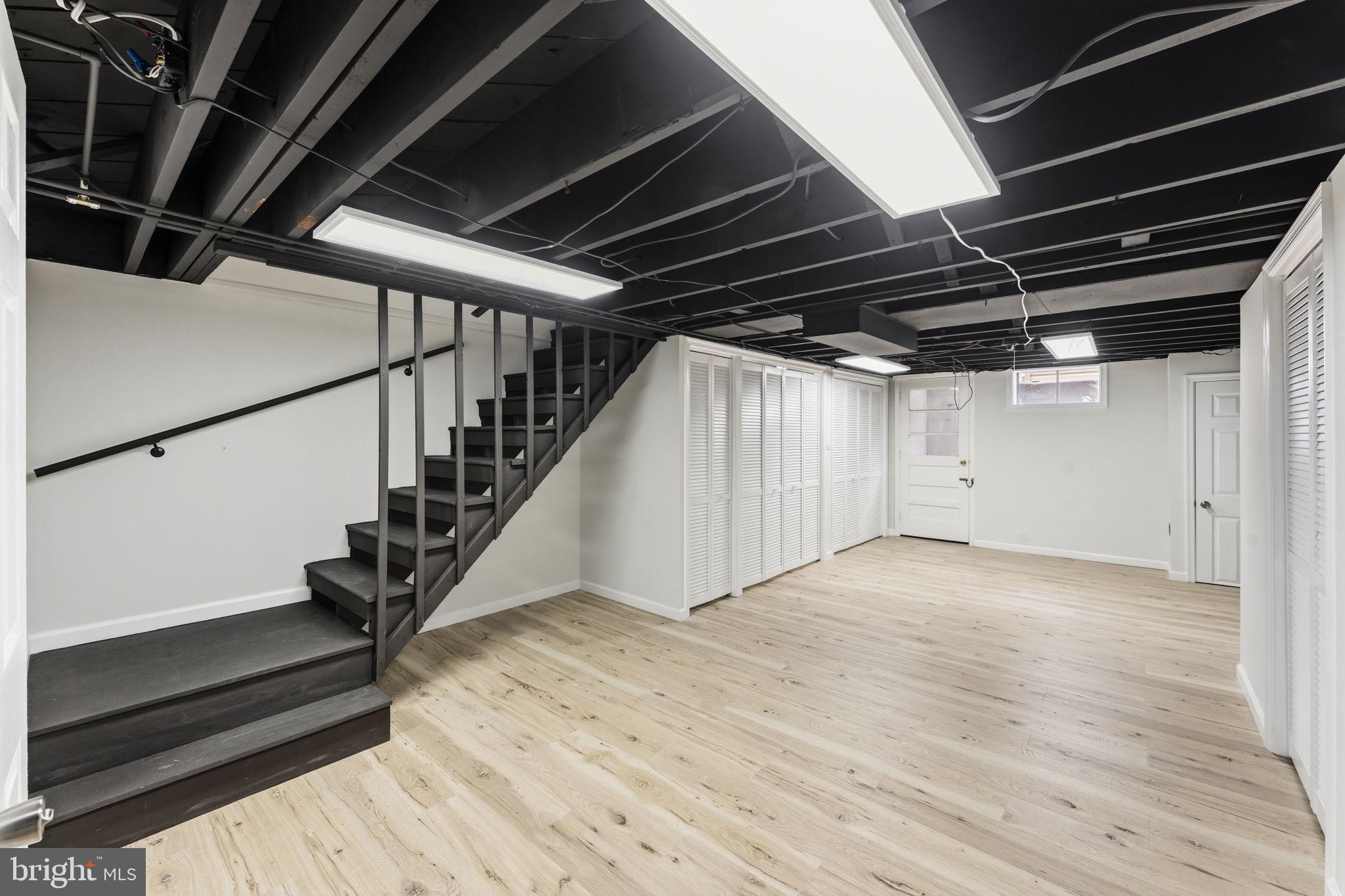 HILL HOMES - Residential