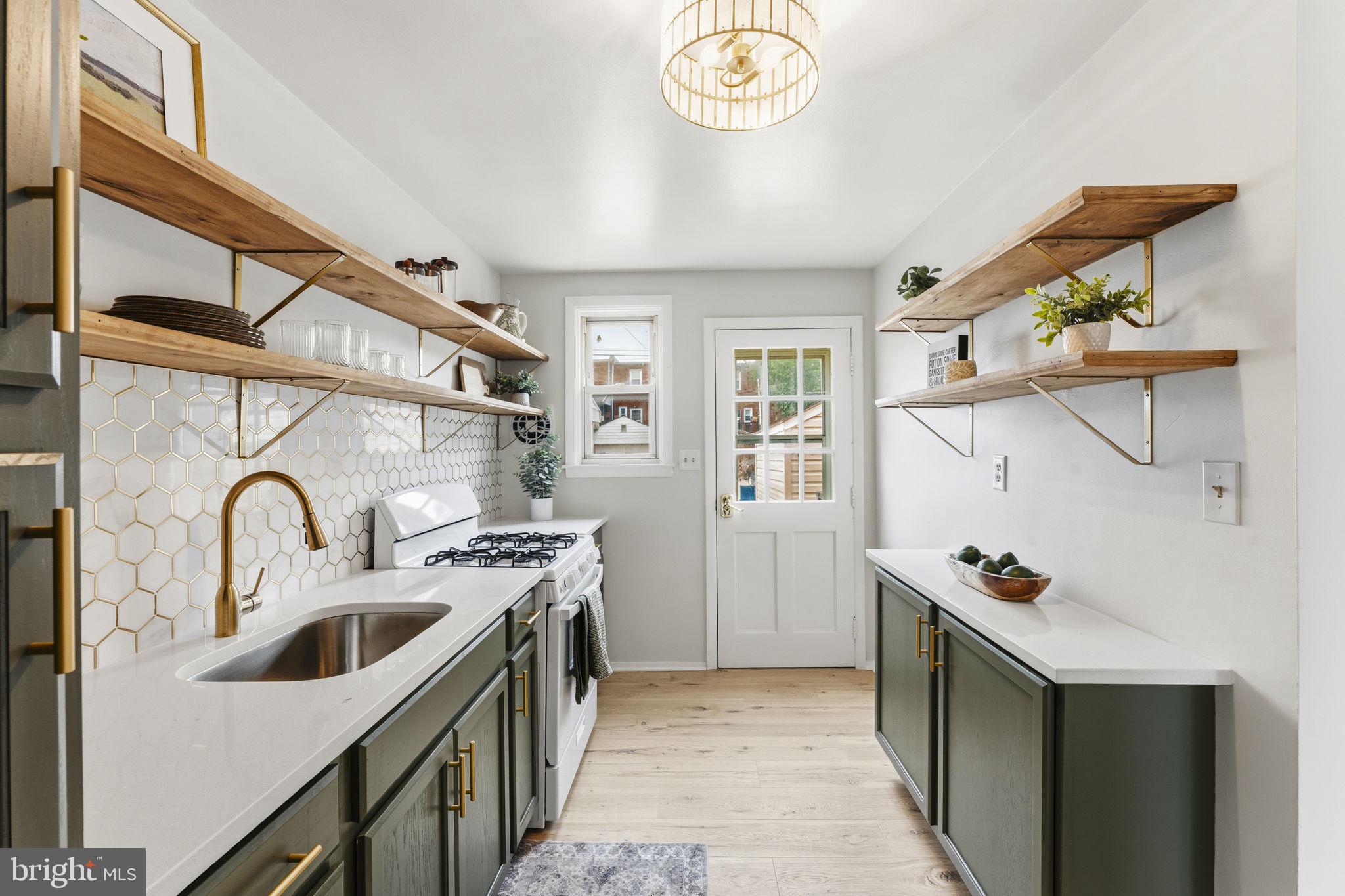 HILL HOMES - Residential