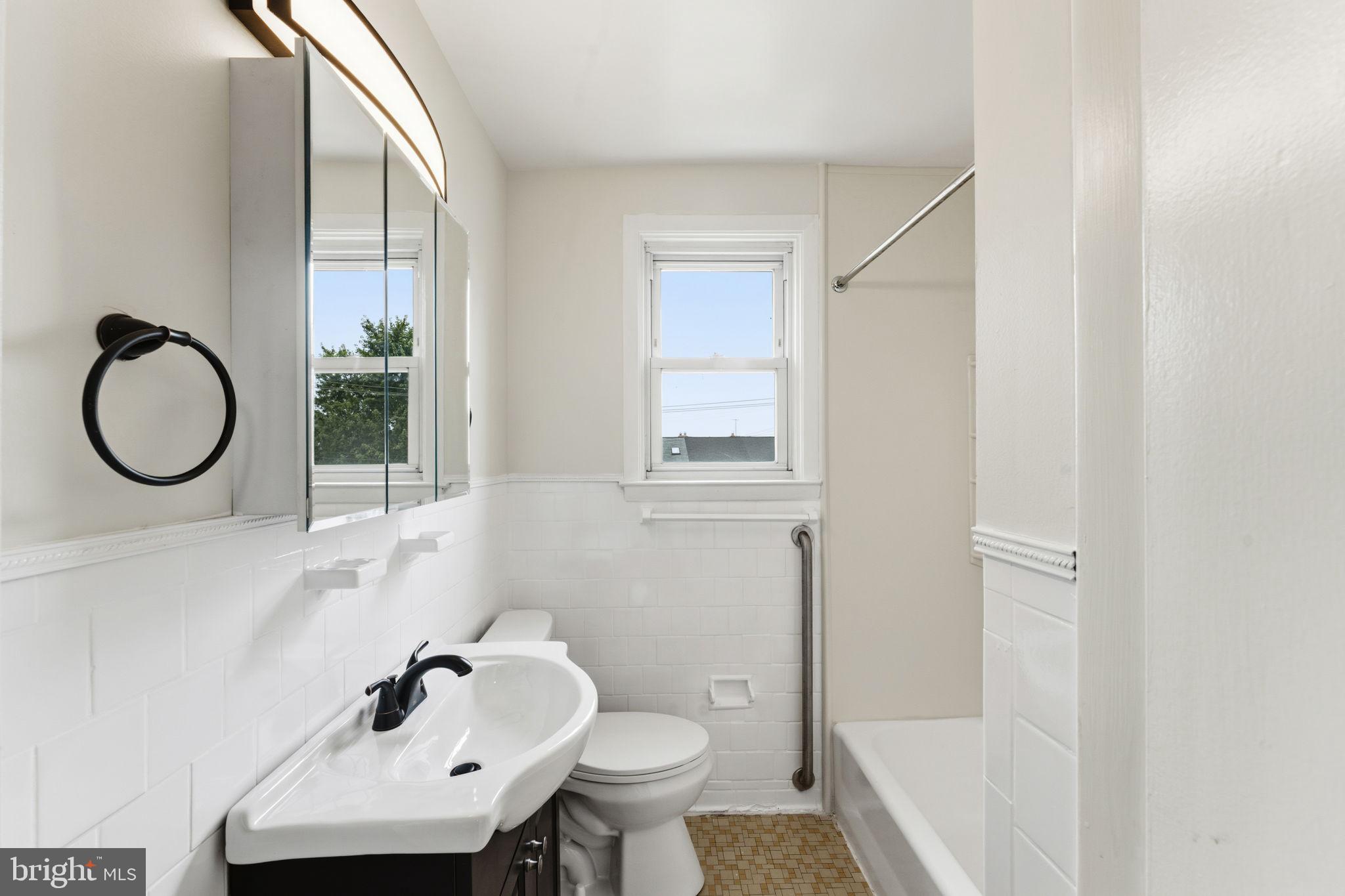 HILL HOMES - Residential
