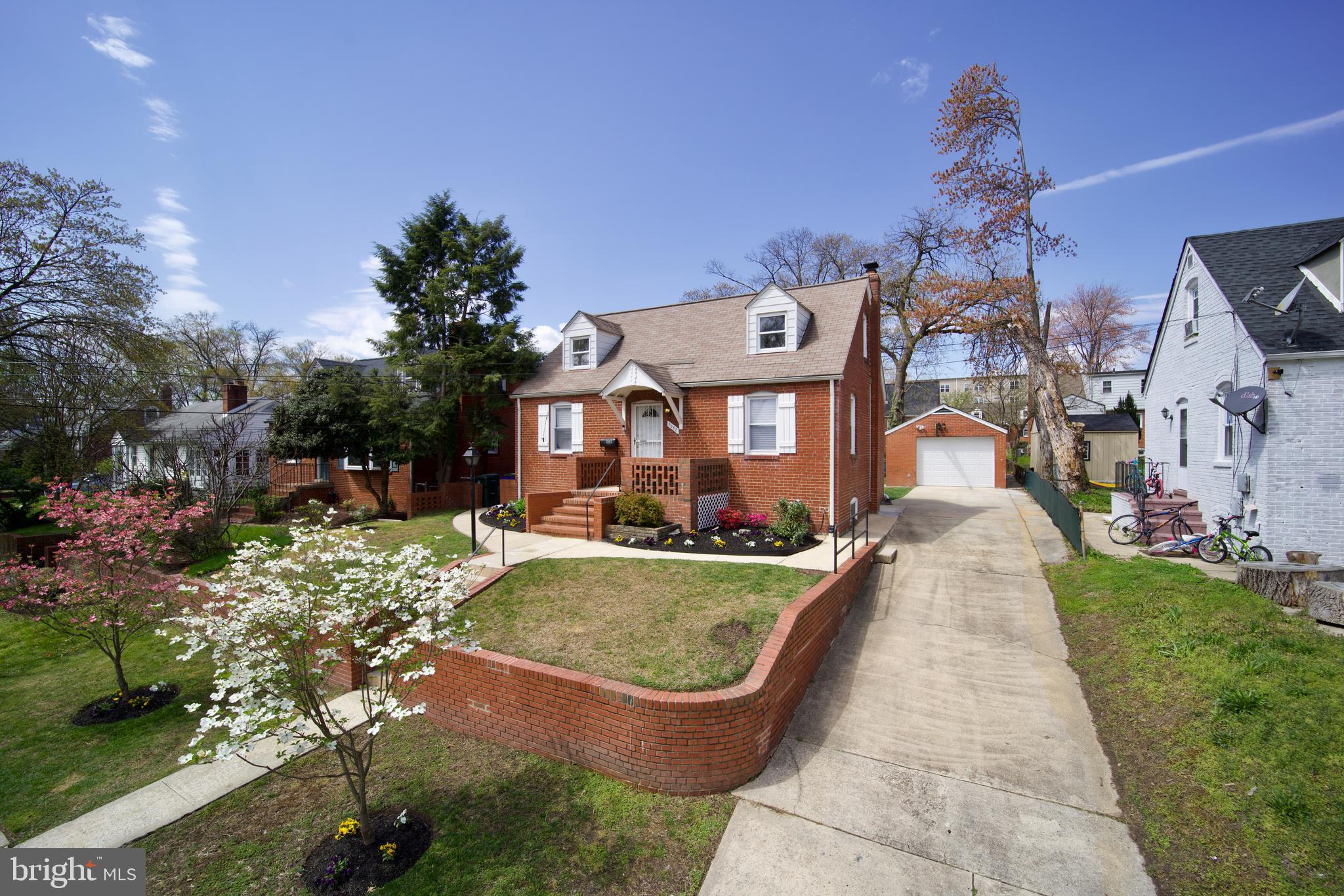 OAK SPRING - Residential