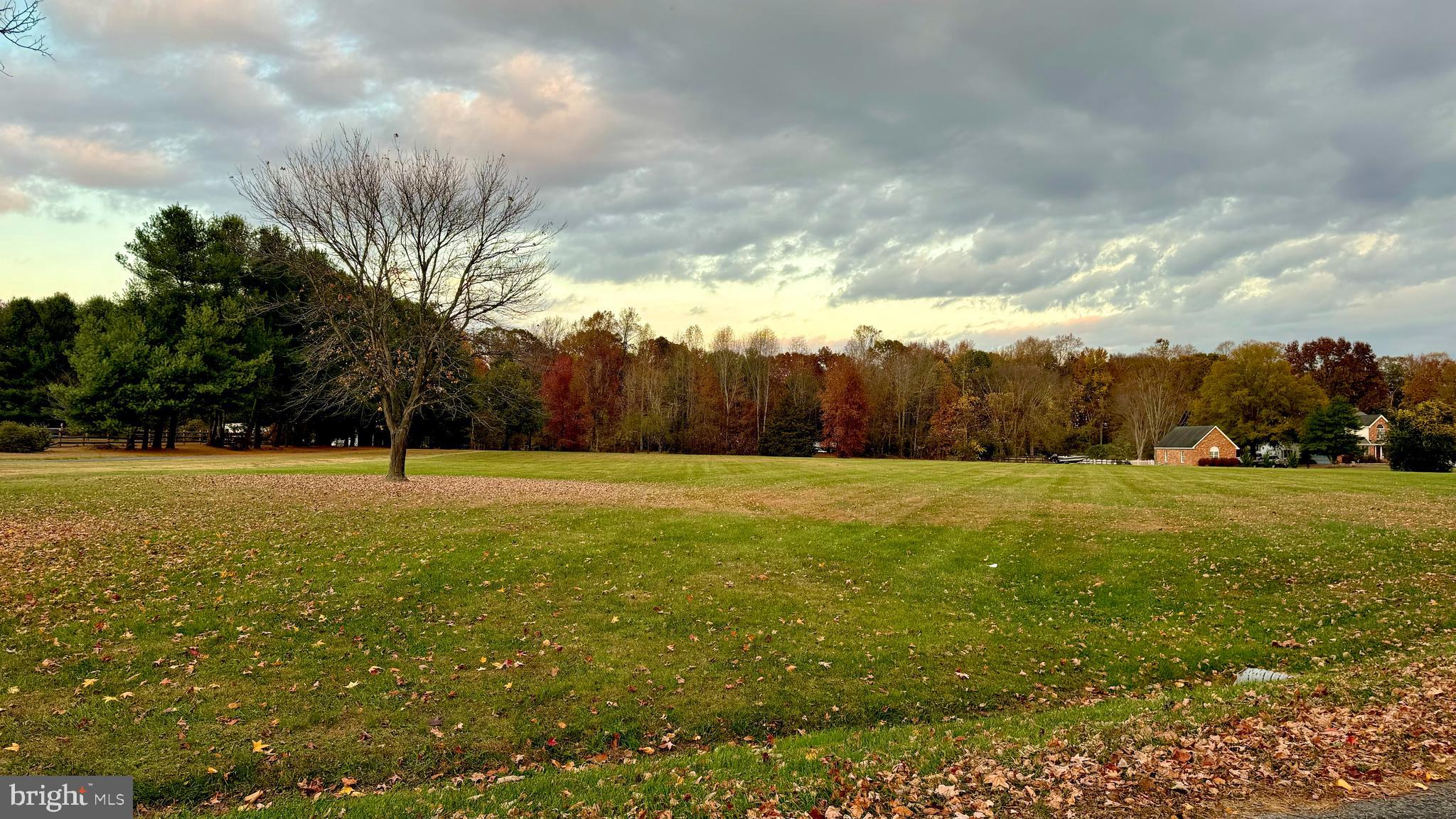 ASBURY - Land