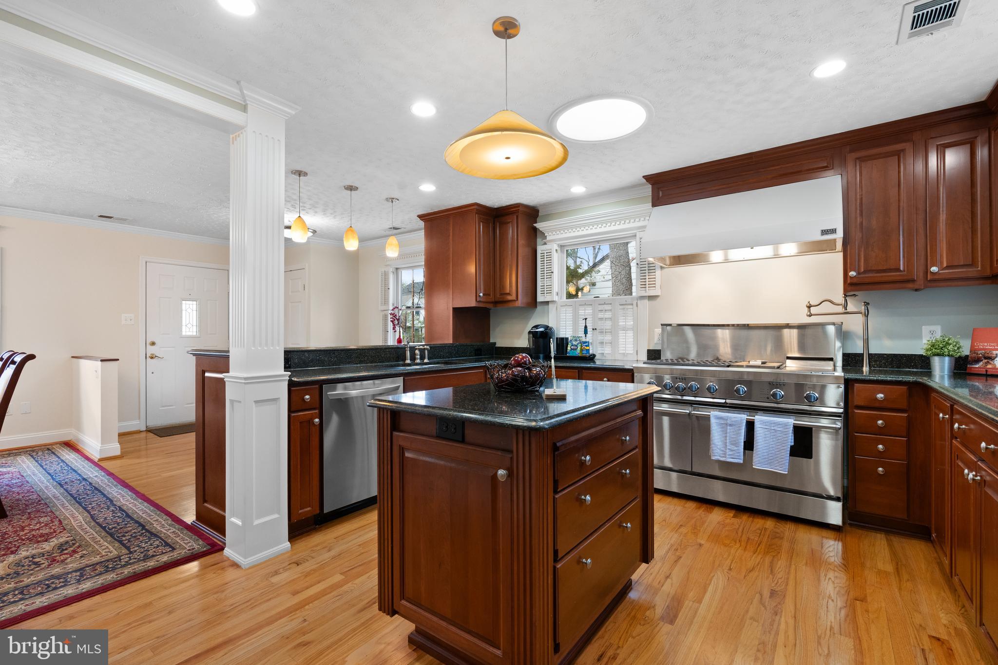 PIMMIT HILLS - Residential