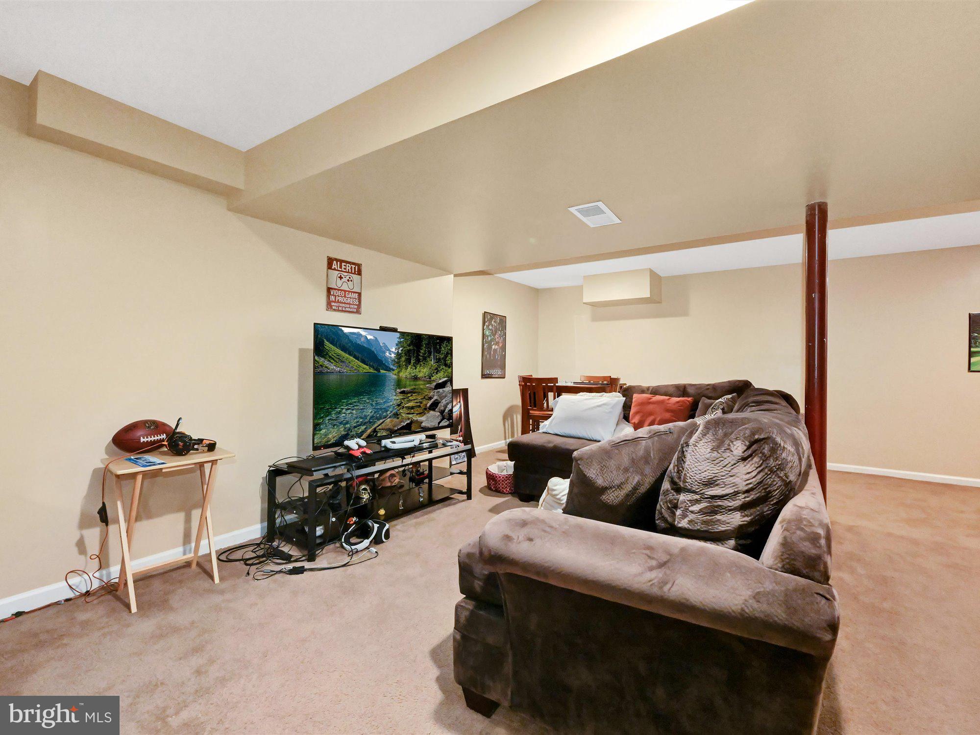 MAPLE GLEN - Residential
