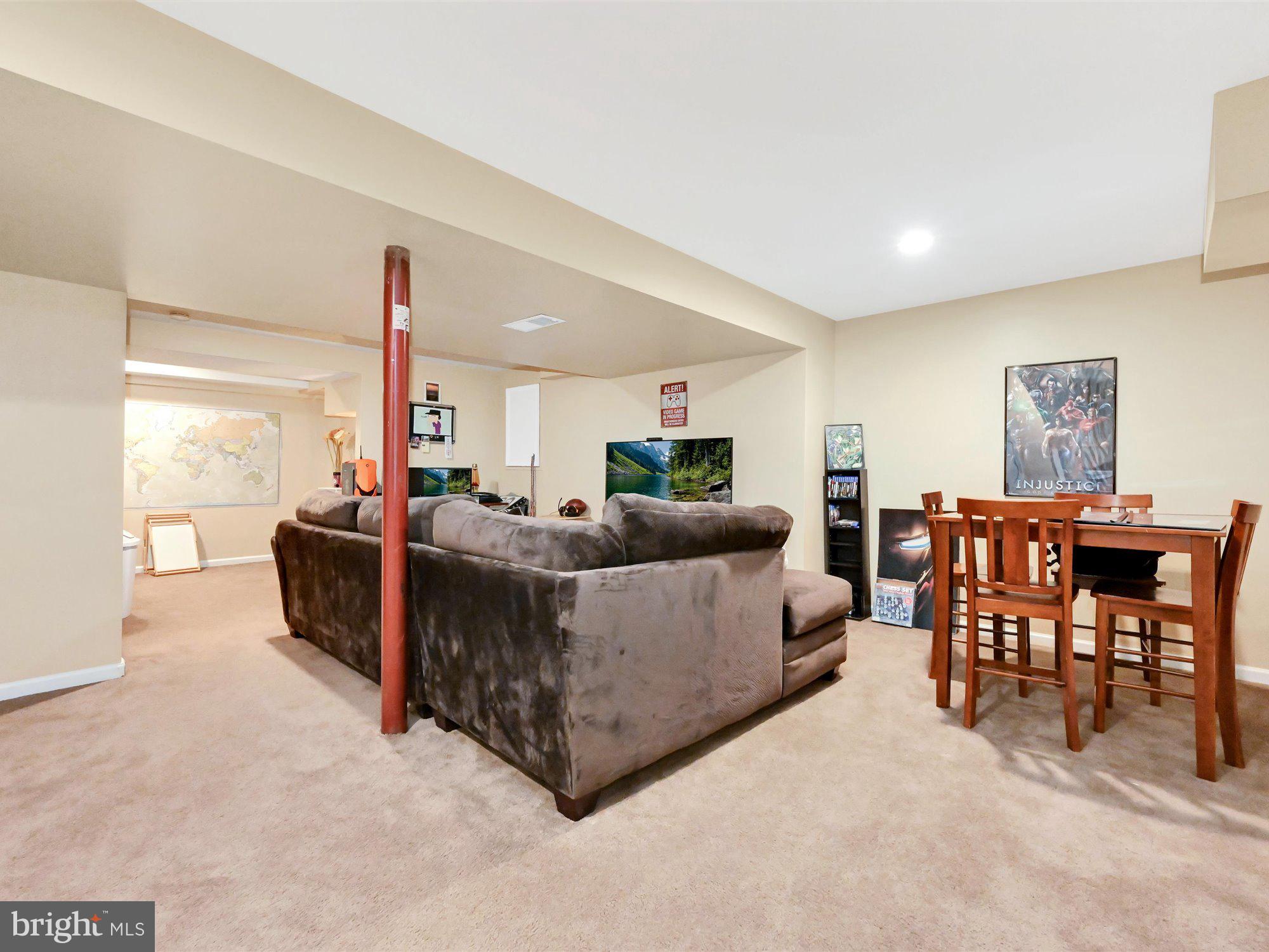 MAPLE GLEN - Residential