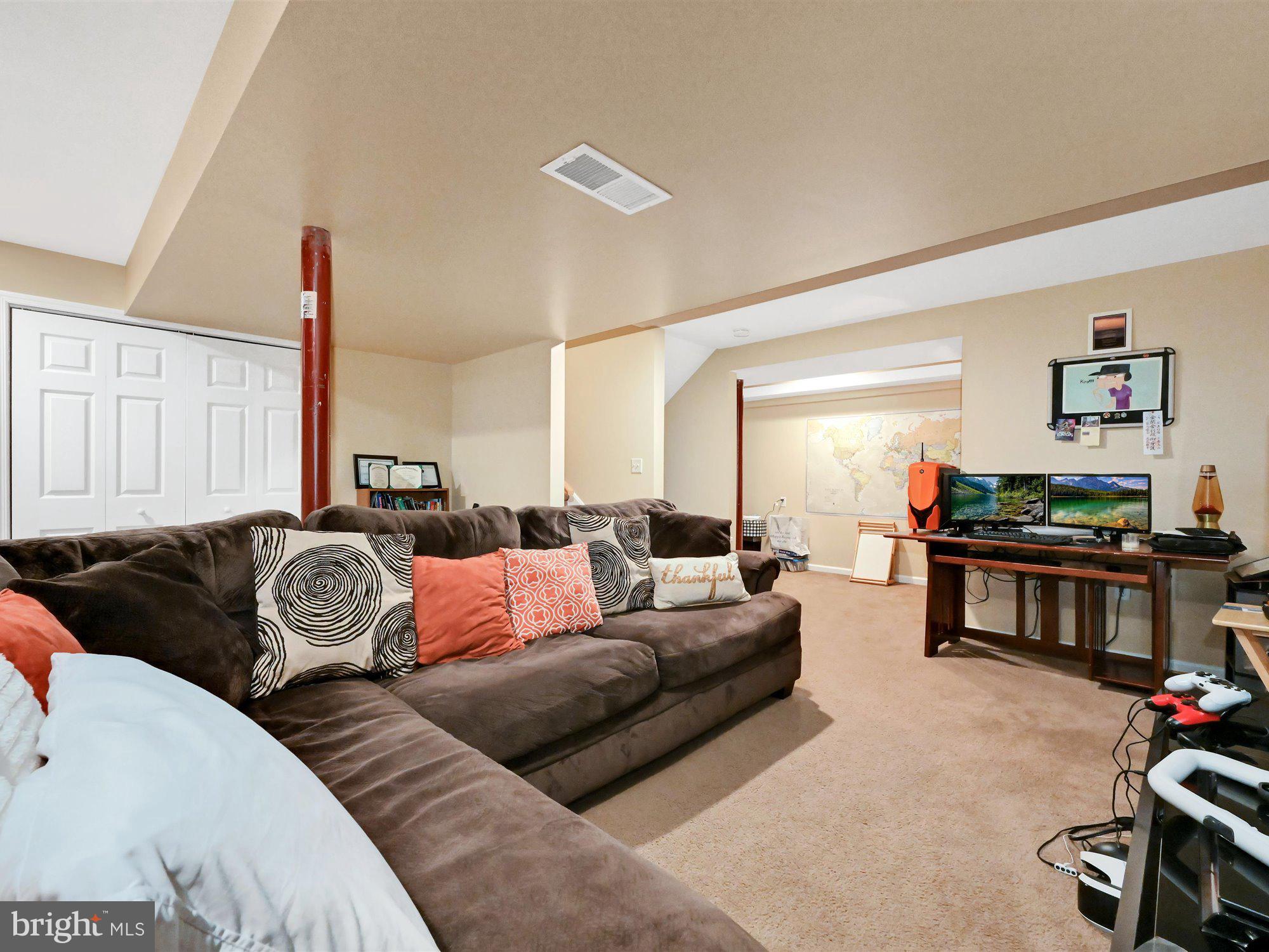MAPLE GLEN - Residential
