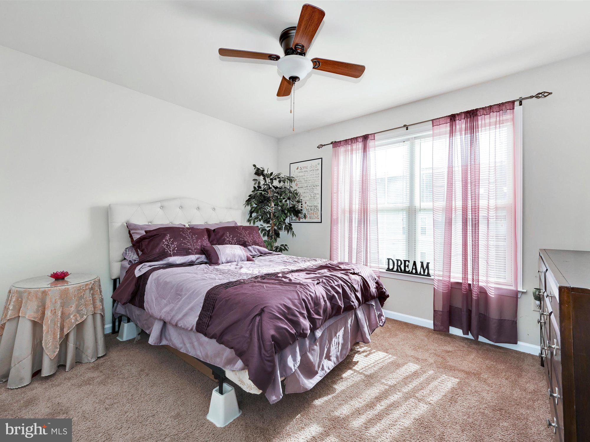 MAPLE GLEN - Residential
